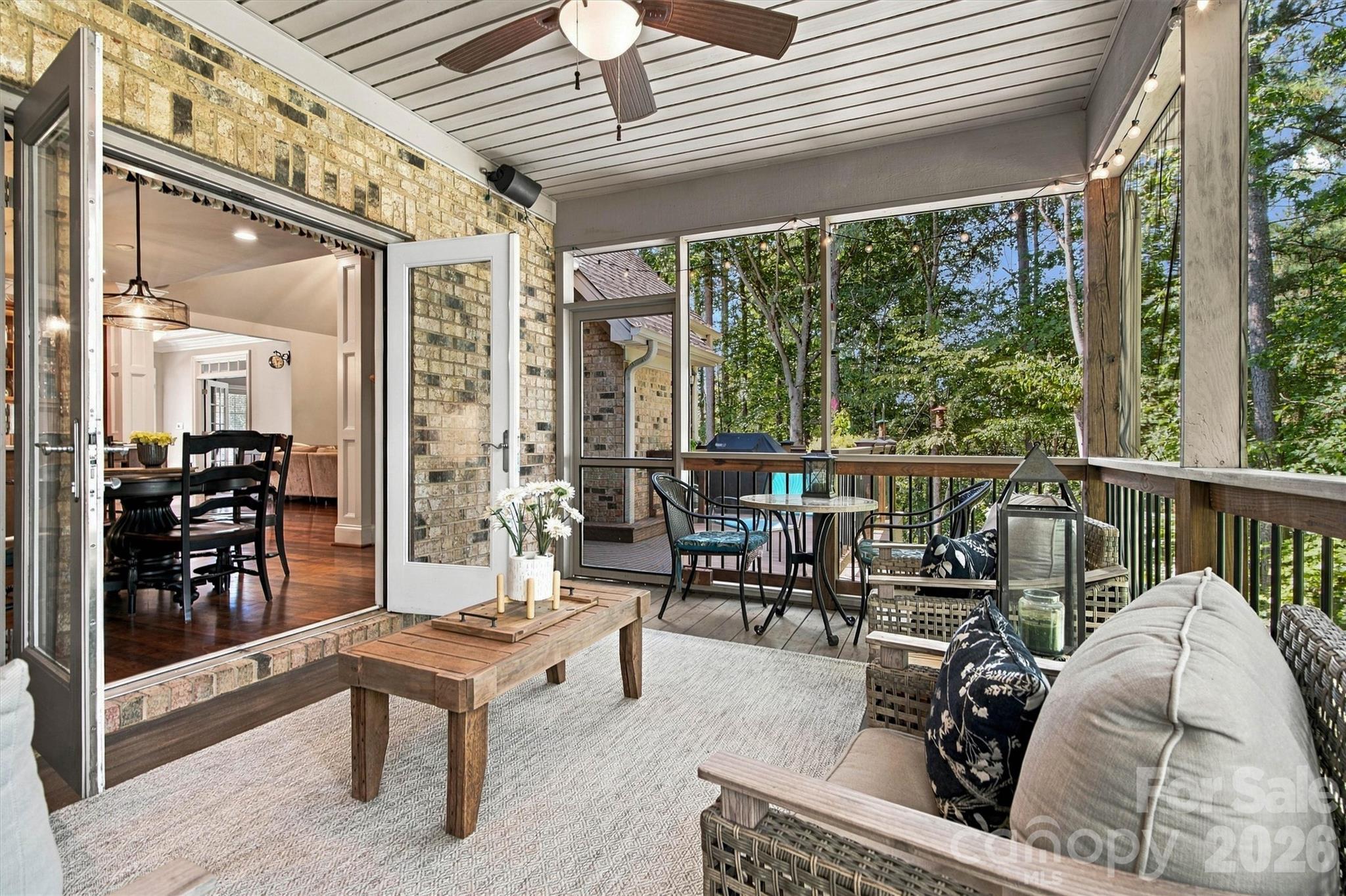 7365 Thornblade Court Property Photo 17