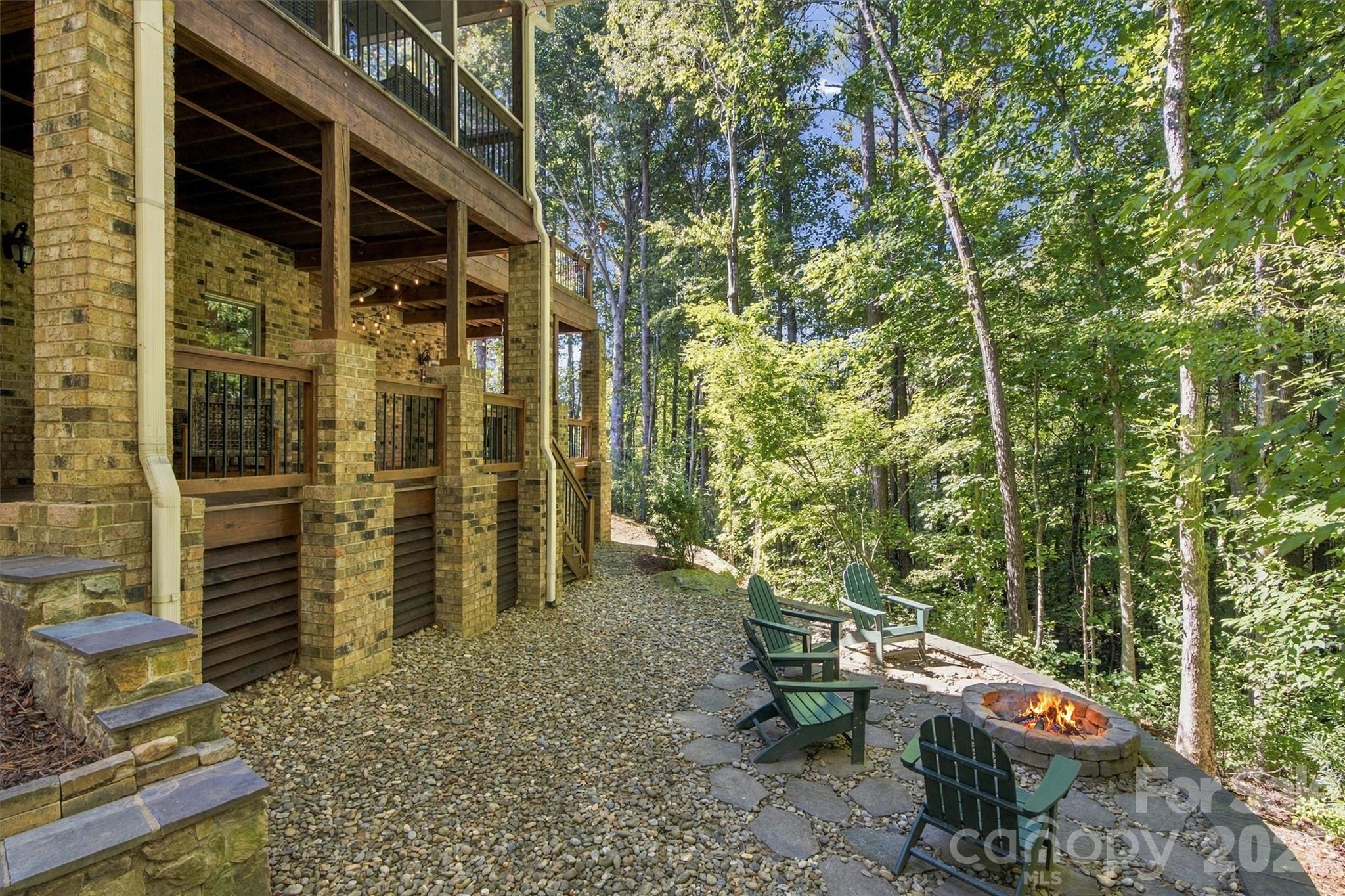 7365 Thornblade Court Property Photo 33