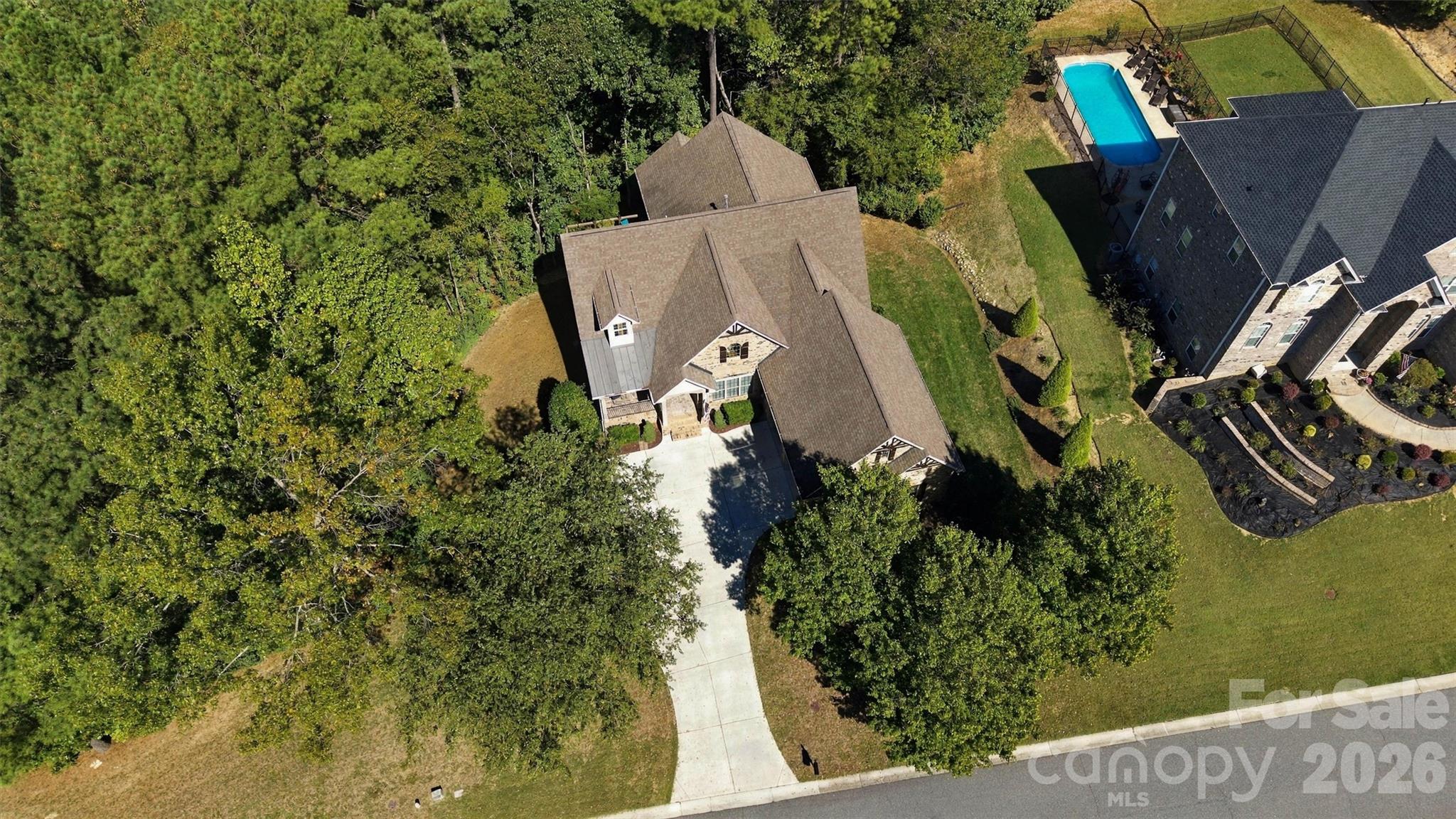 7365 Thornblade Court Property Photo 34