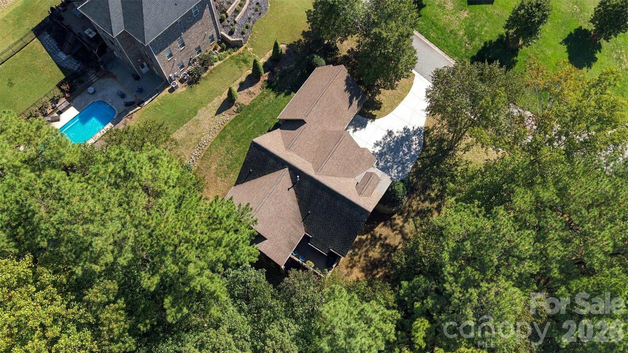 7365 Thornblade Court Property Photo 35