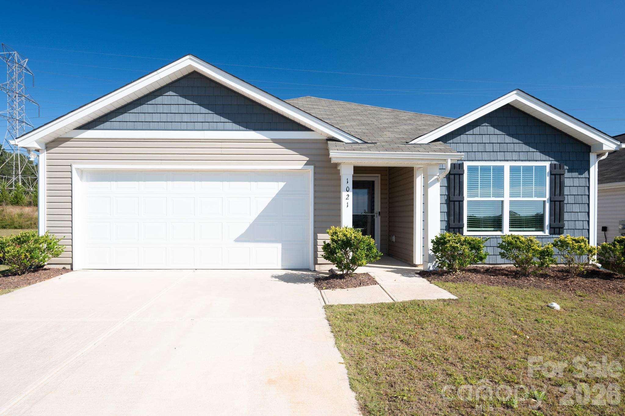 1021 Foxberry Lane Property Photo 1