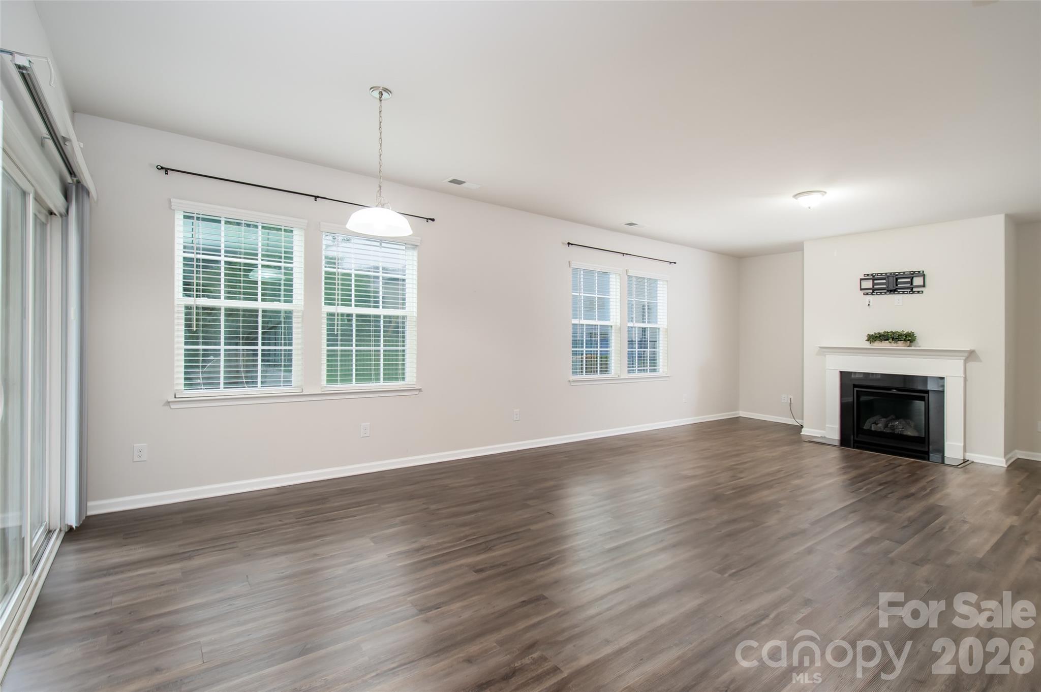 150 W Morehouse Avenue Property Photo 6