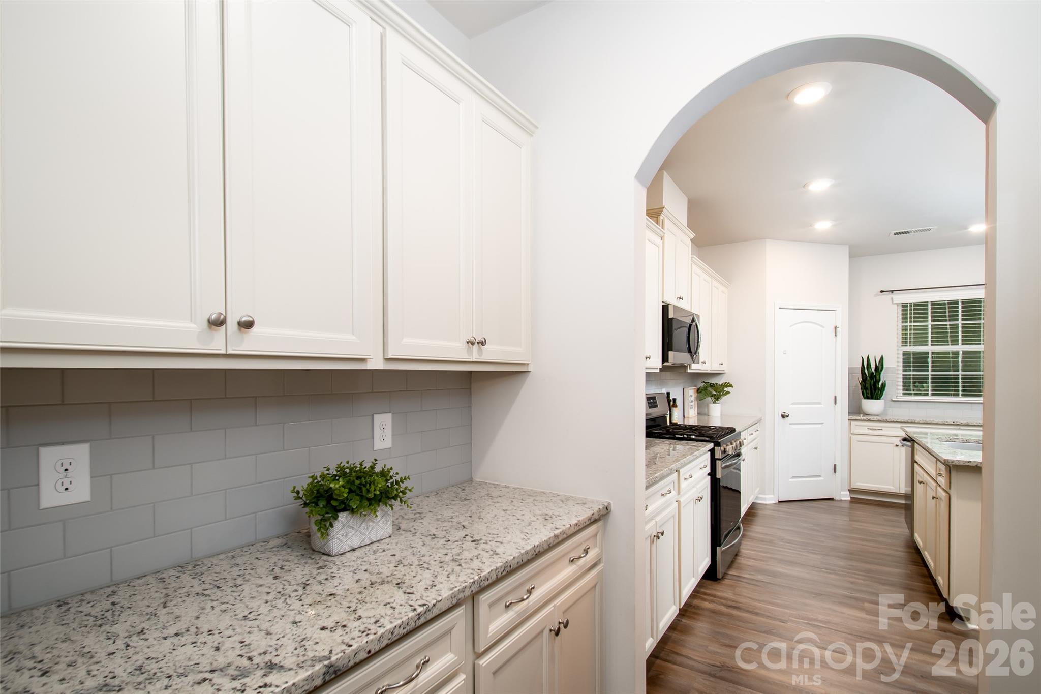 150 W Morehouse Avenue Property Photo 7