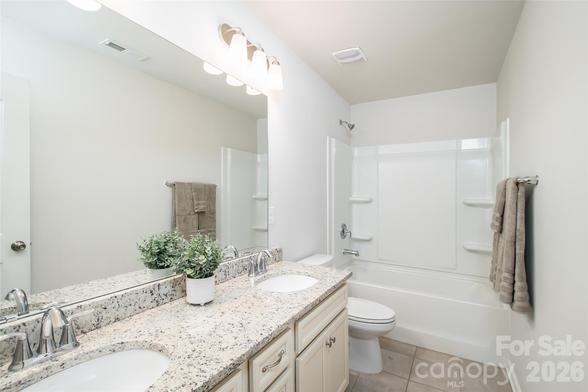 150 W Morehouse Avenue Property Photo 18
