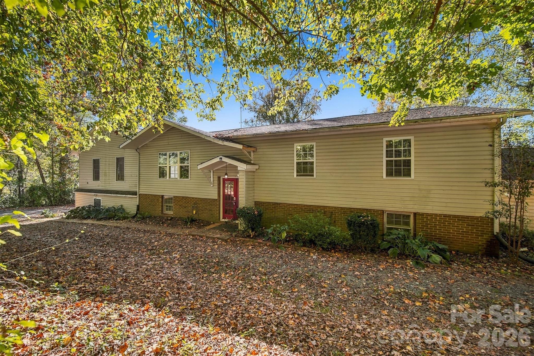 183 Falls Avenue Property Photo 1