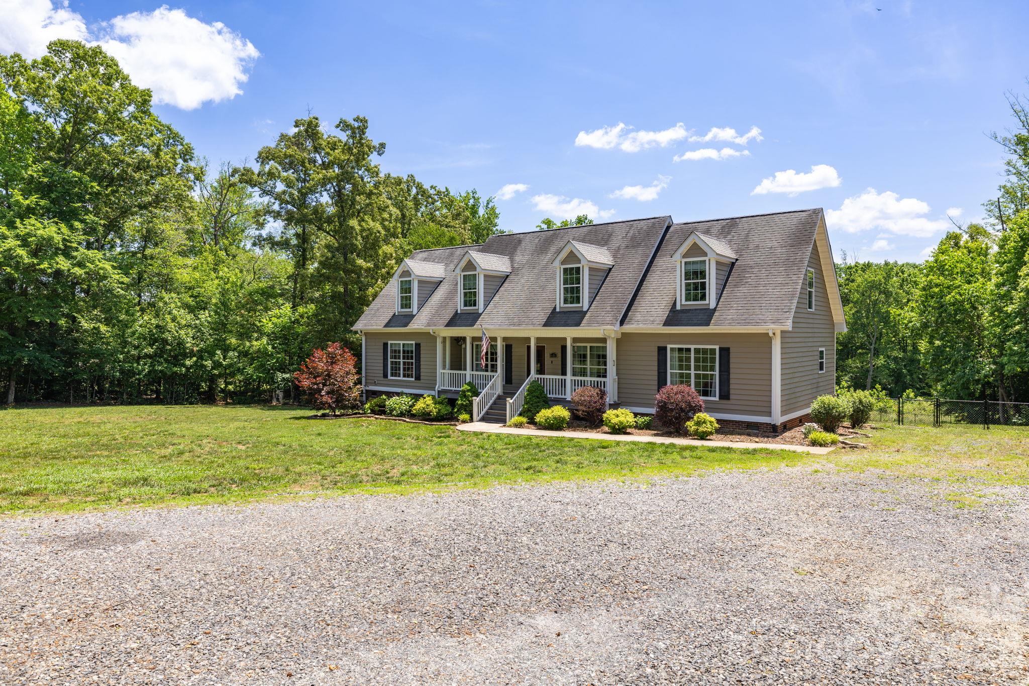 1616 Iron Works Road Property Photo 3