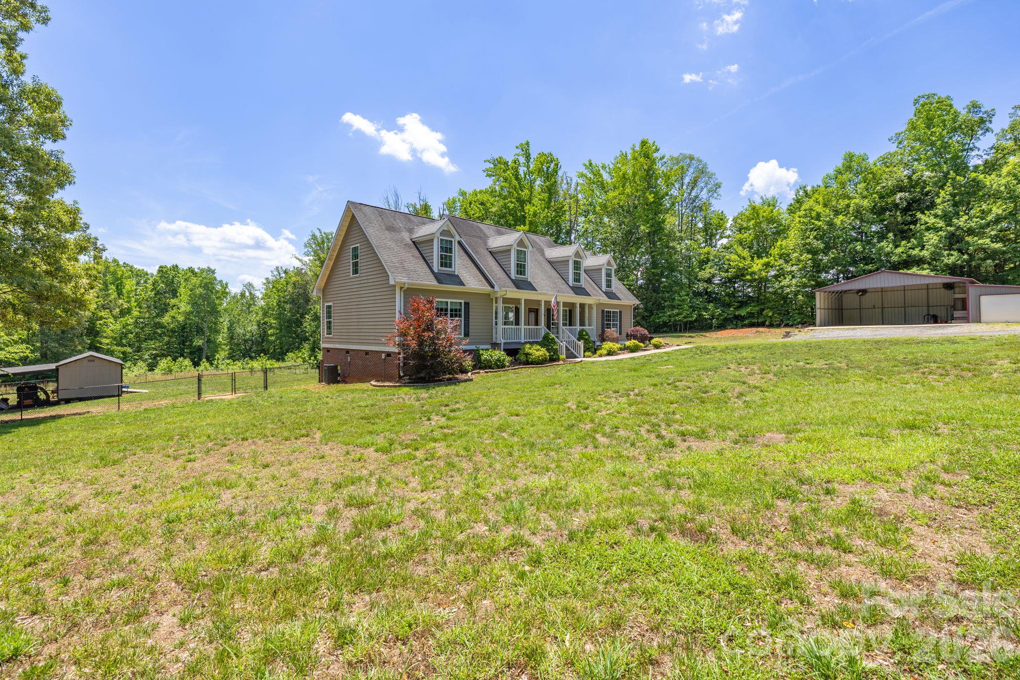 1616 Iron Works Road Property Photo 4