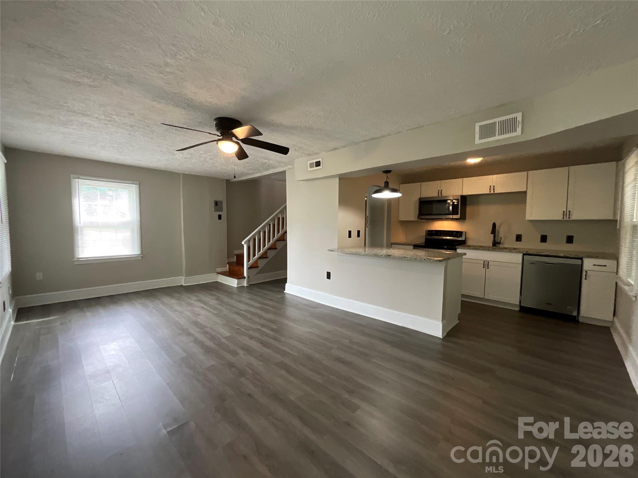 3905 Freedom Drive Property Photo 2