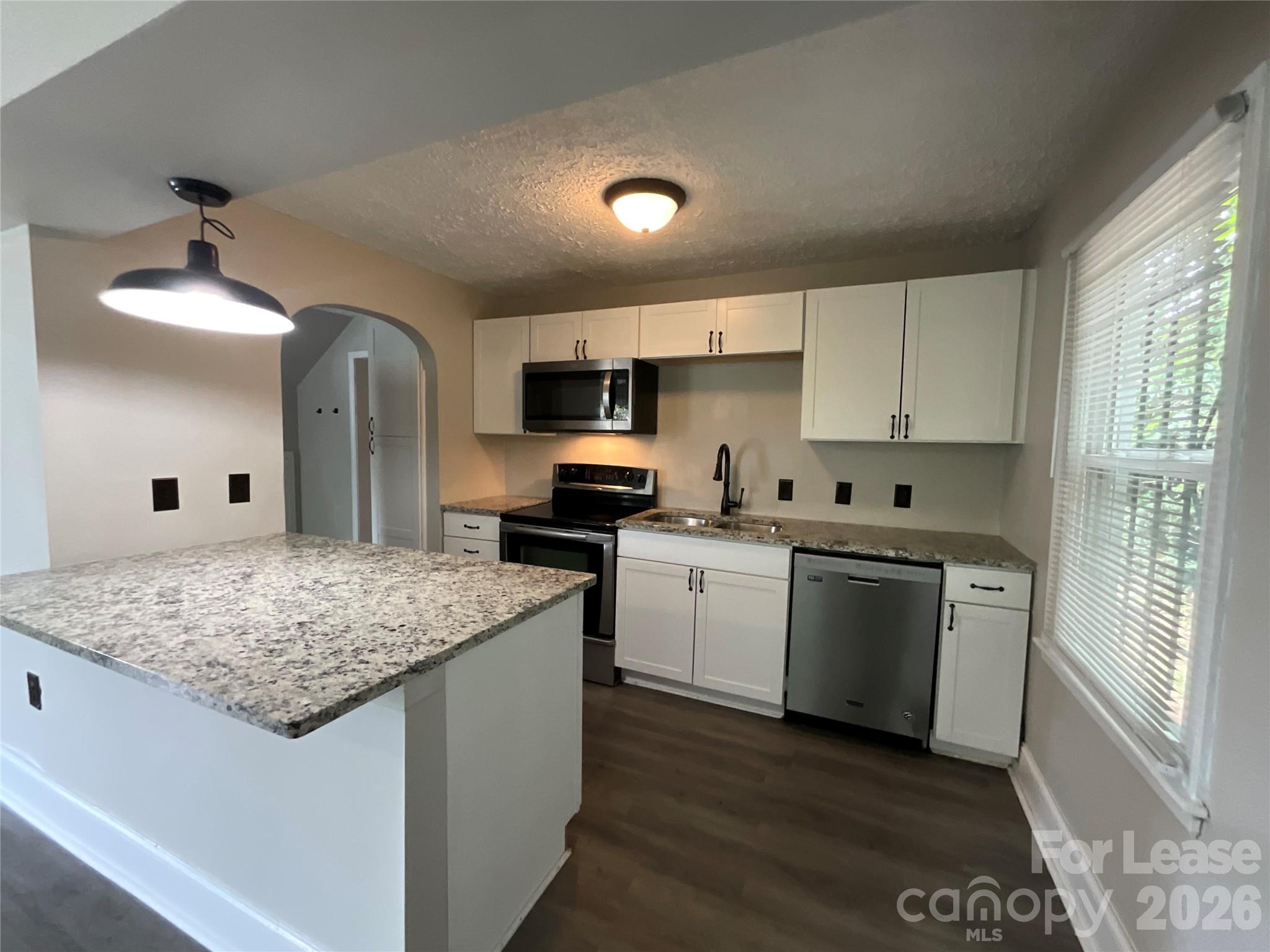 3905 Freedom Drive Property Photo 4