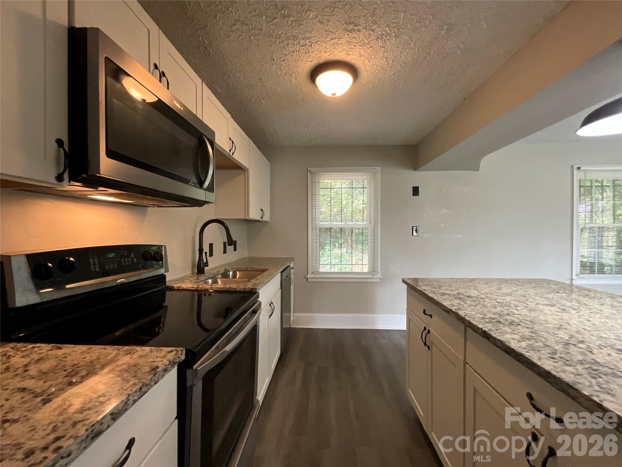 3905 Freedom Drive Property Photo 6