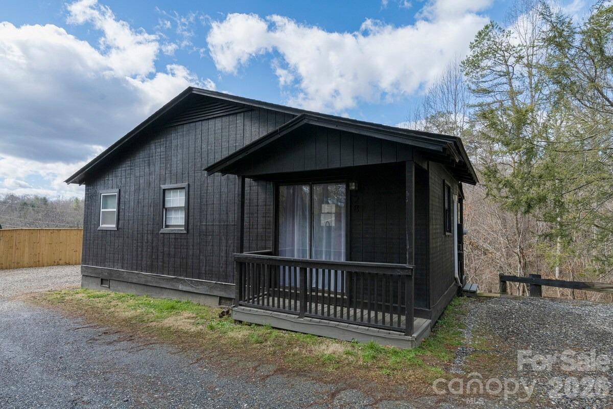28 Collins Mountain Drive Property Photo 1