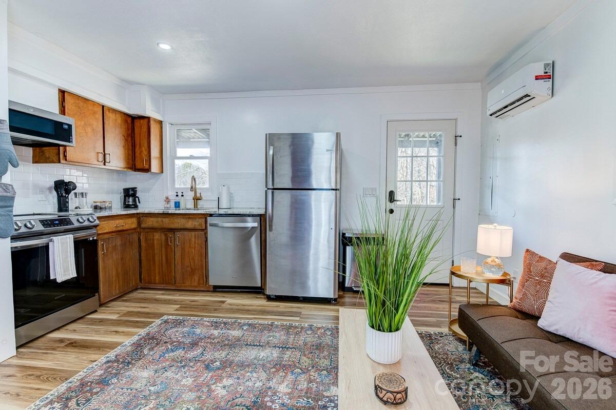 28 Collins Mountain Drive Property Photo 5