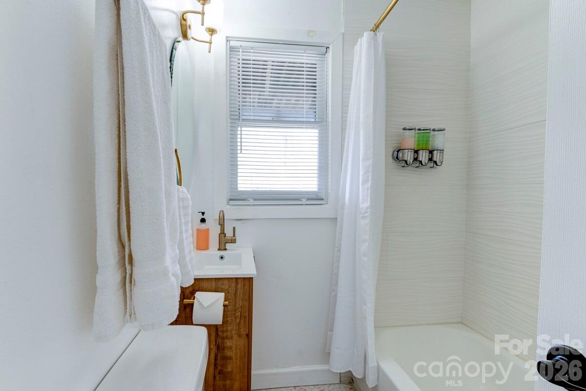 28 Collins Mountain Drive Property Photo 9