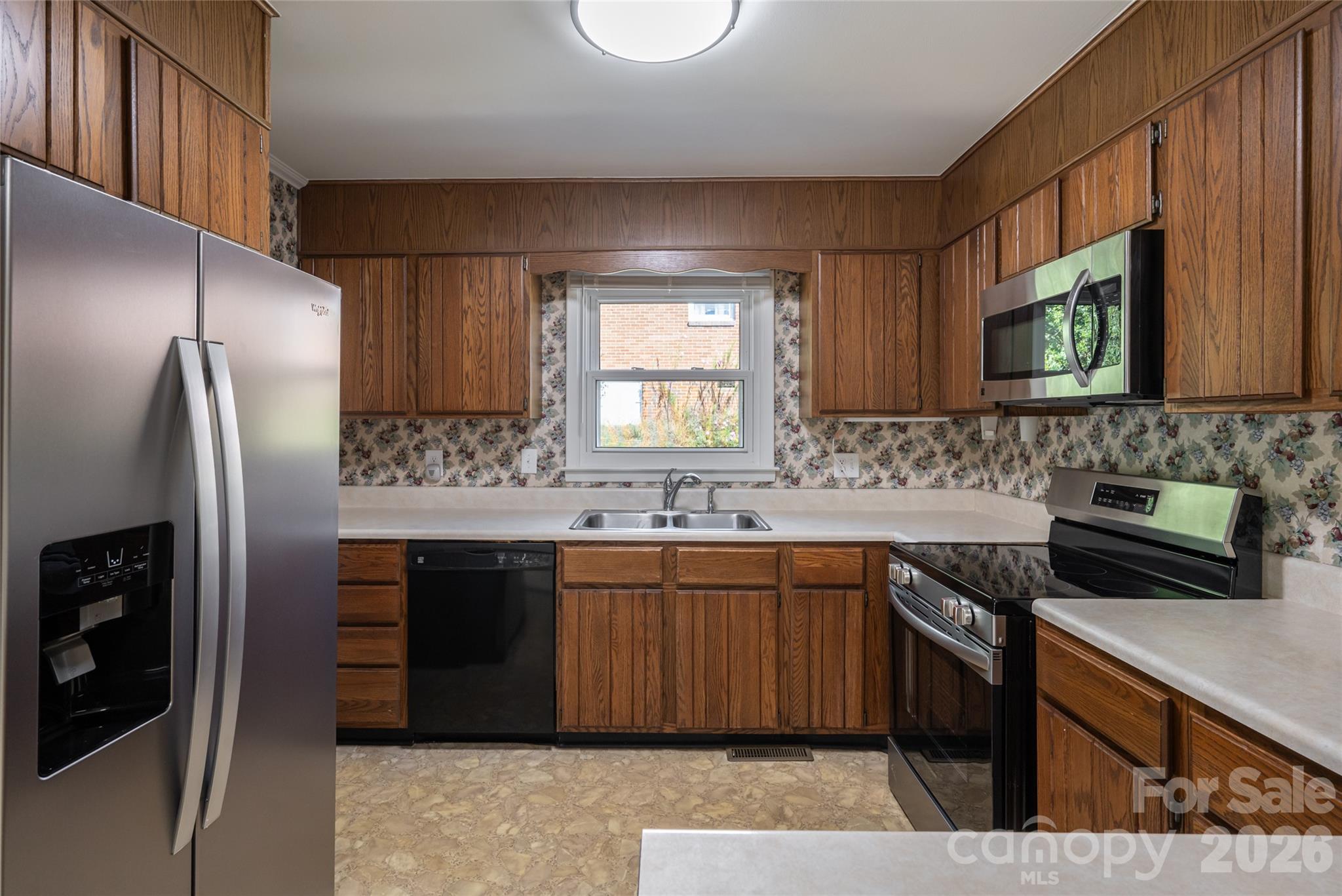 23 Wagon Road Property Photo 5