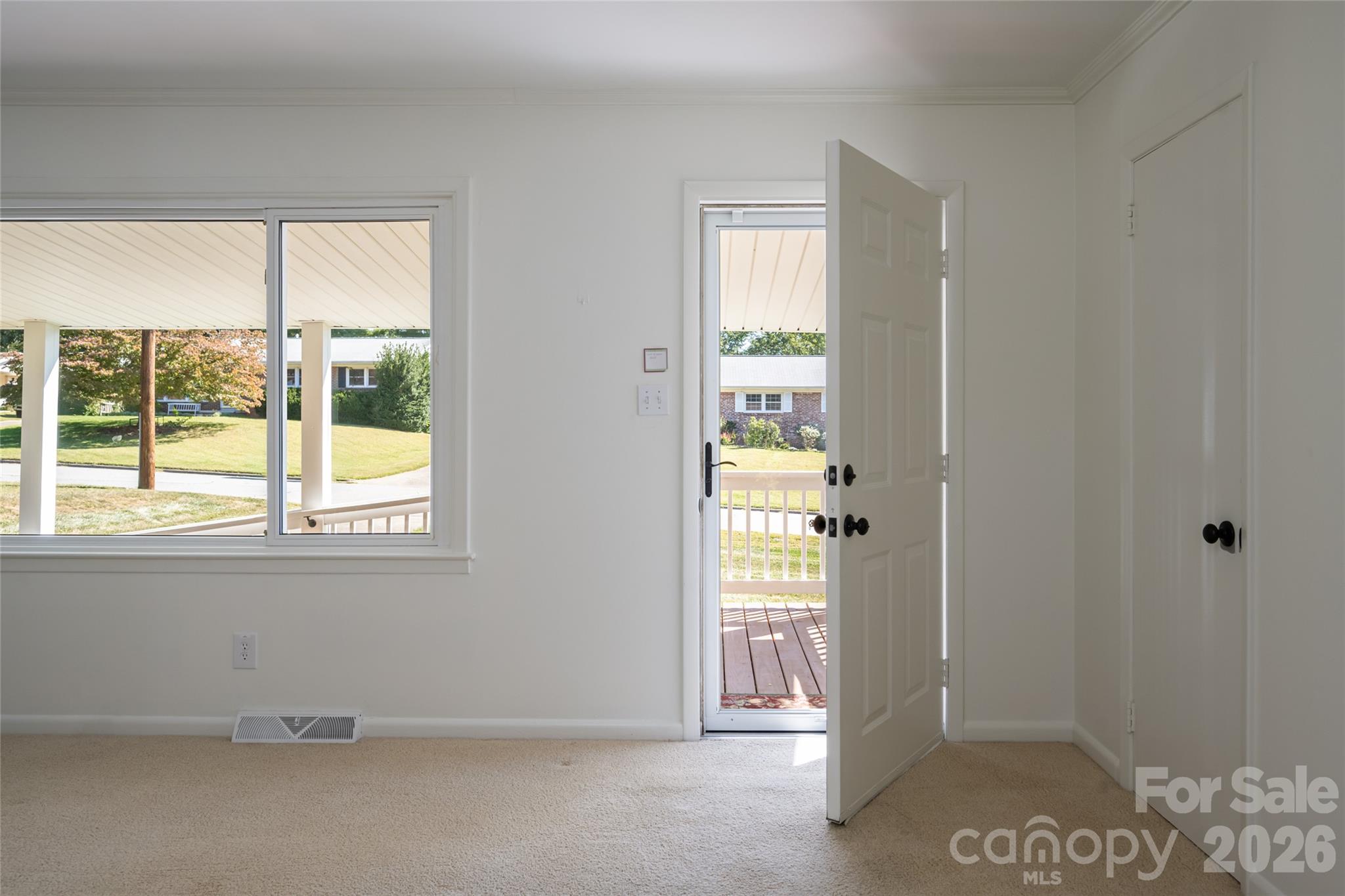 23 Wagon Road Property Photo 12