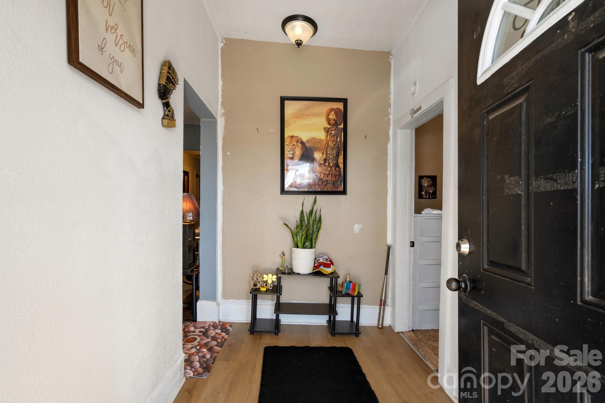 1242 W Airline Avenue Property Photo 4