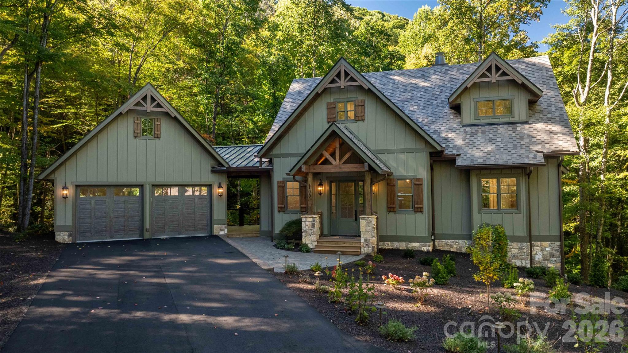 100 Dartmouth Way Property Photo 1