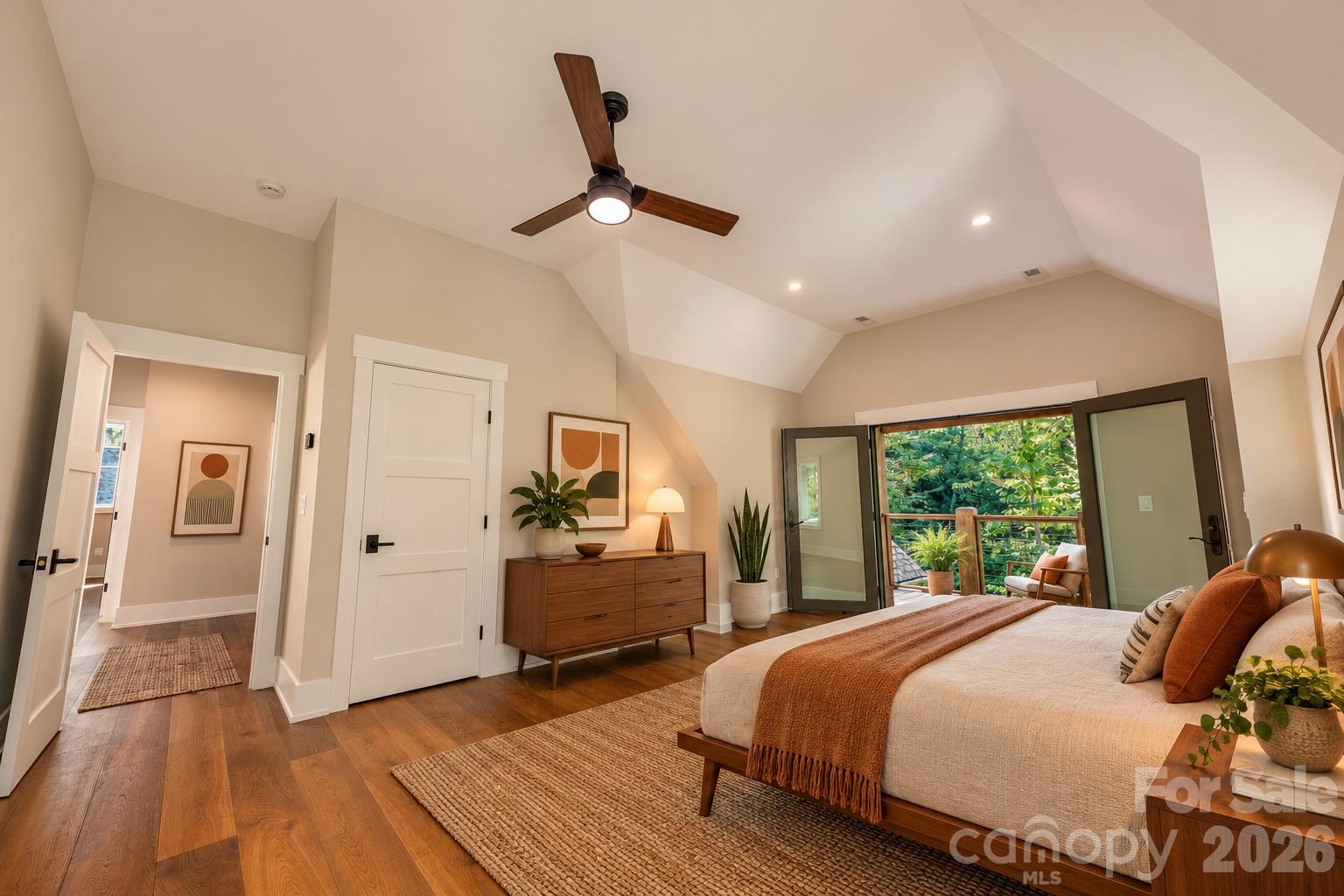 100 Dartmouth Way Property Photo 18