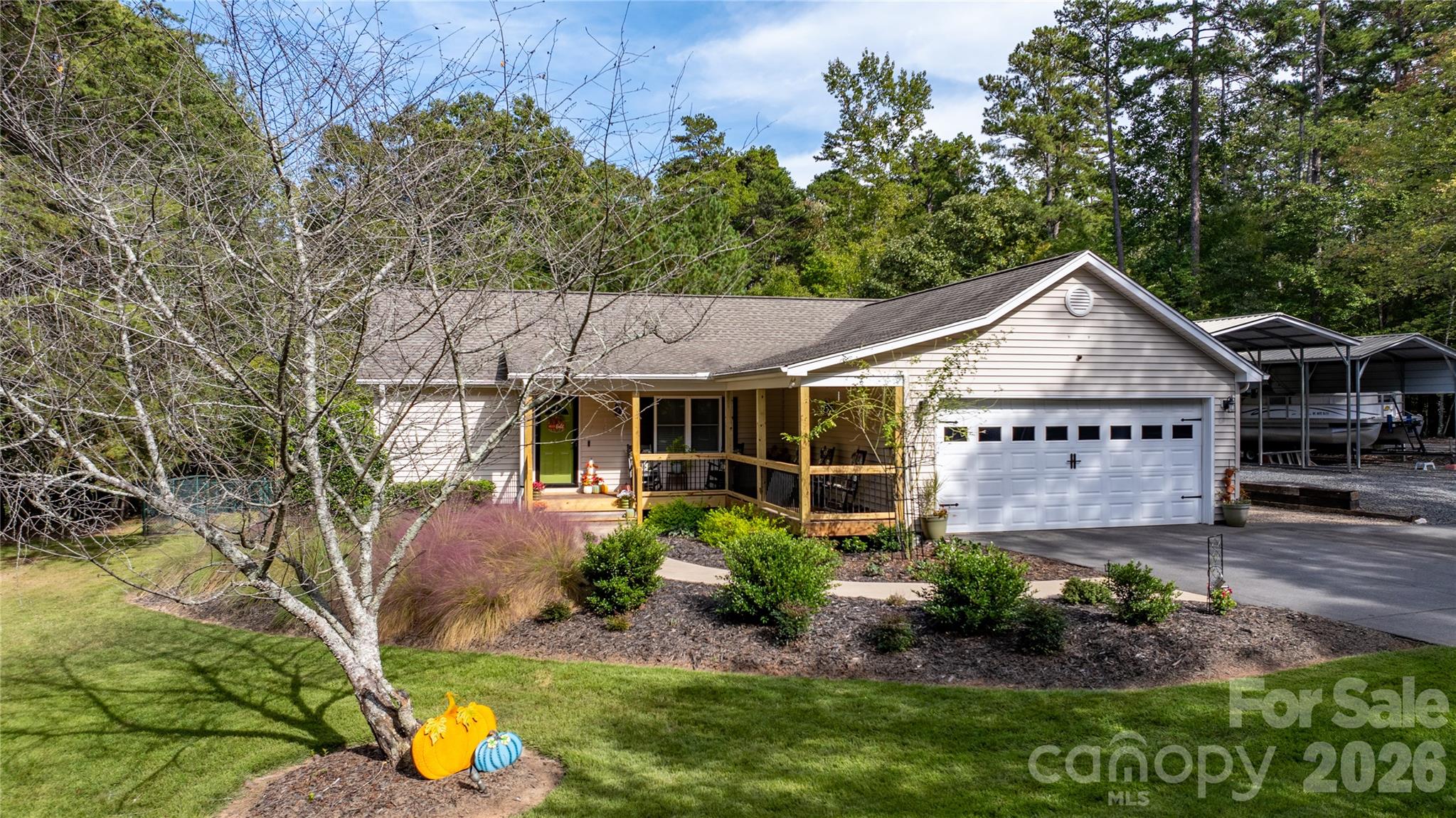 571 Newport Drive Property Photo 1