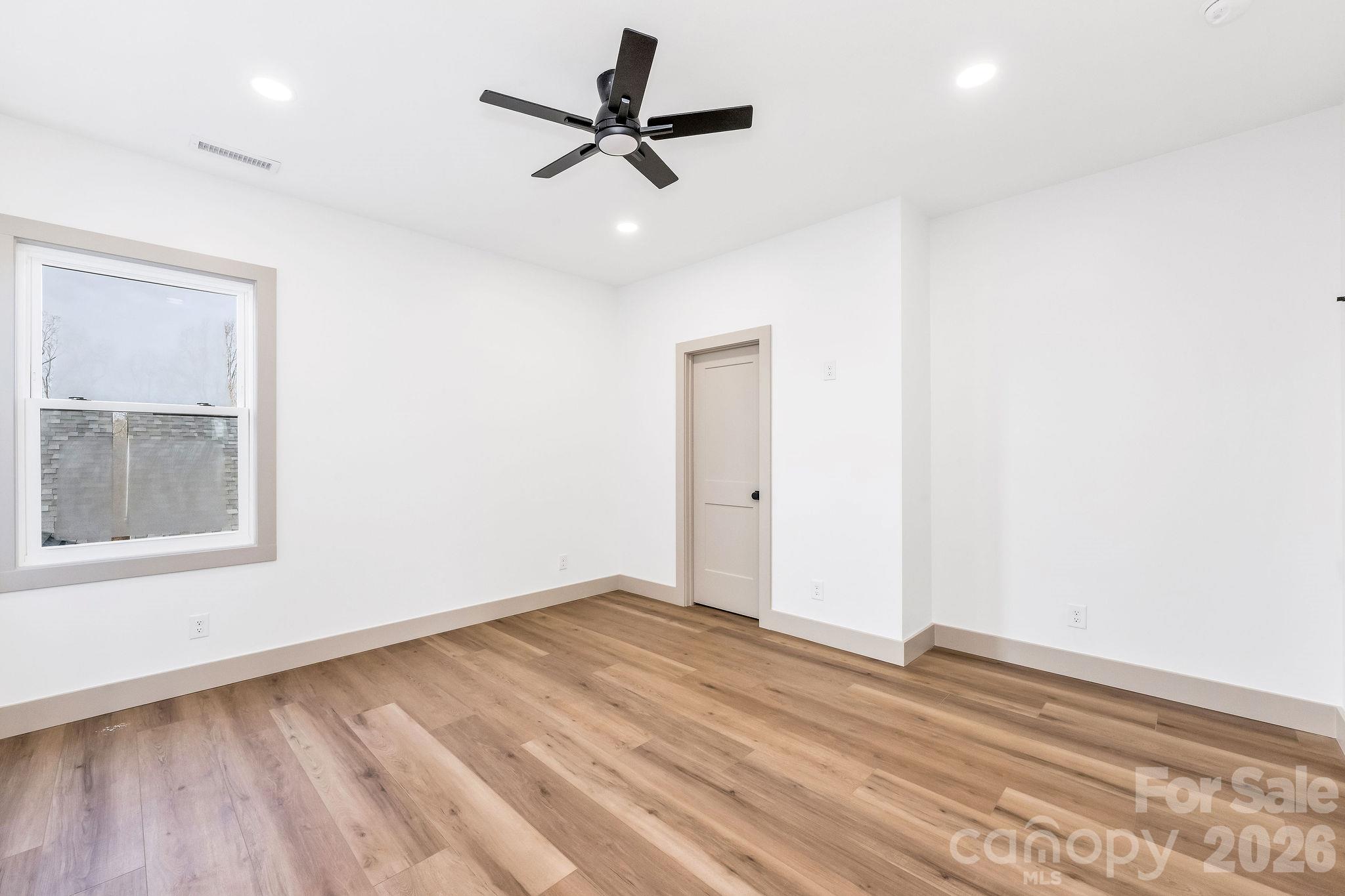 2113 24th Street Lane Property Photo 33