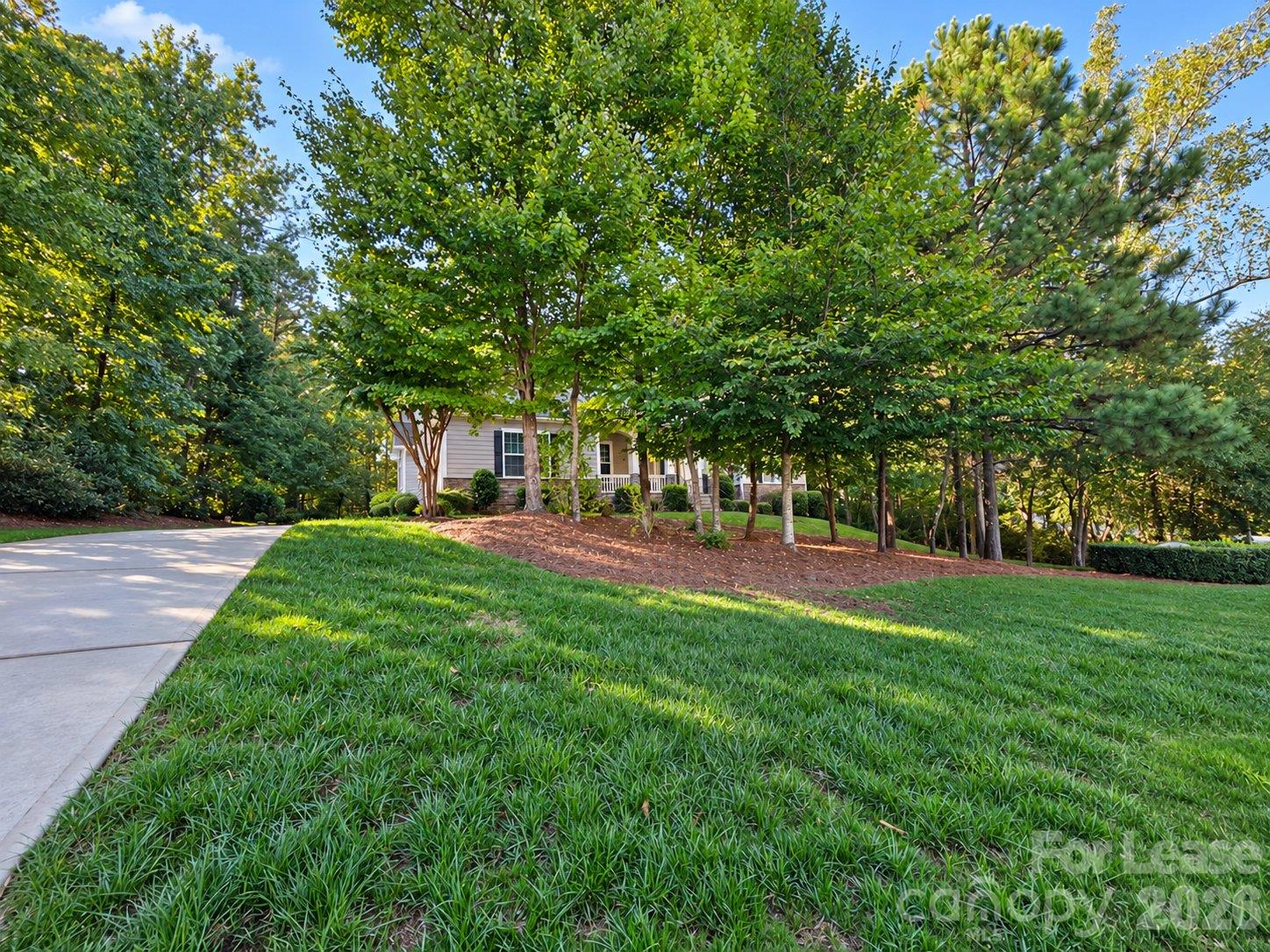 1533 Springfield Drive Property Photo 2