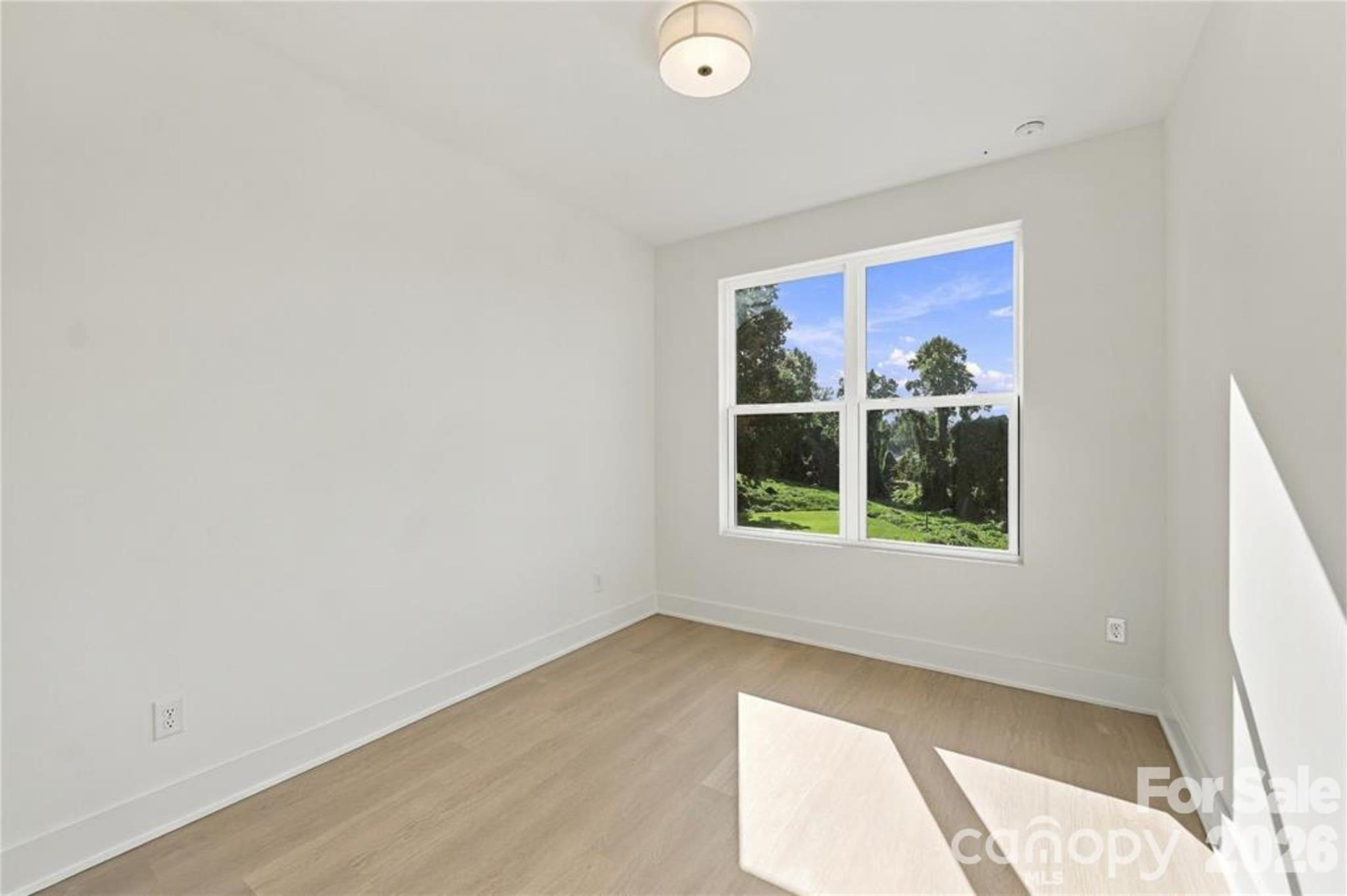 509 Oak Street Property Photo 22