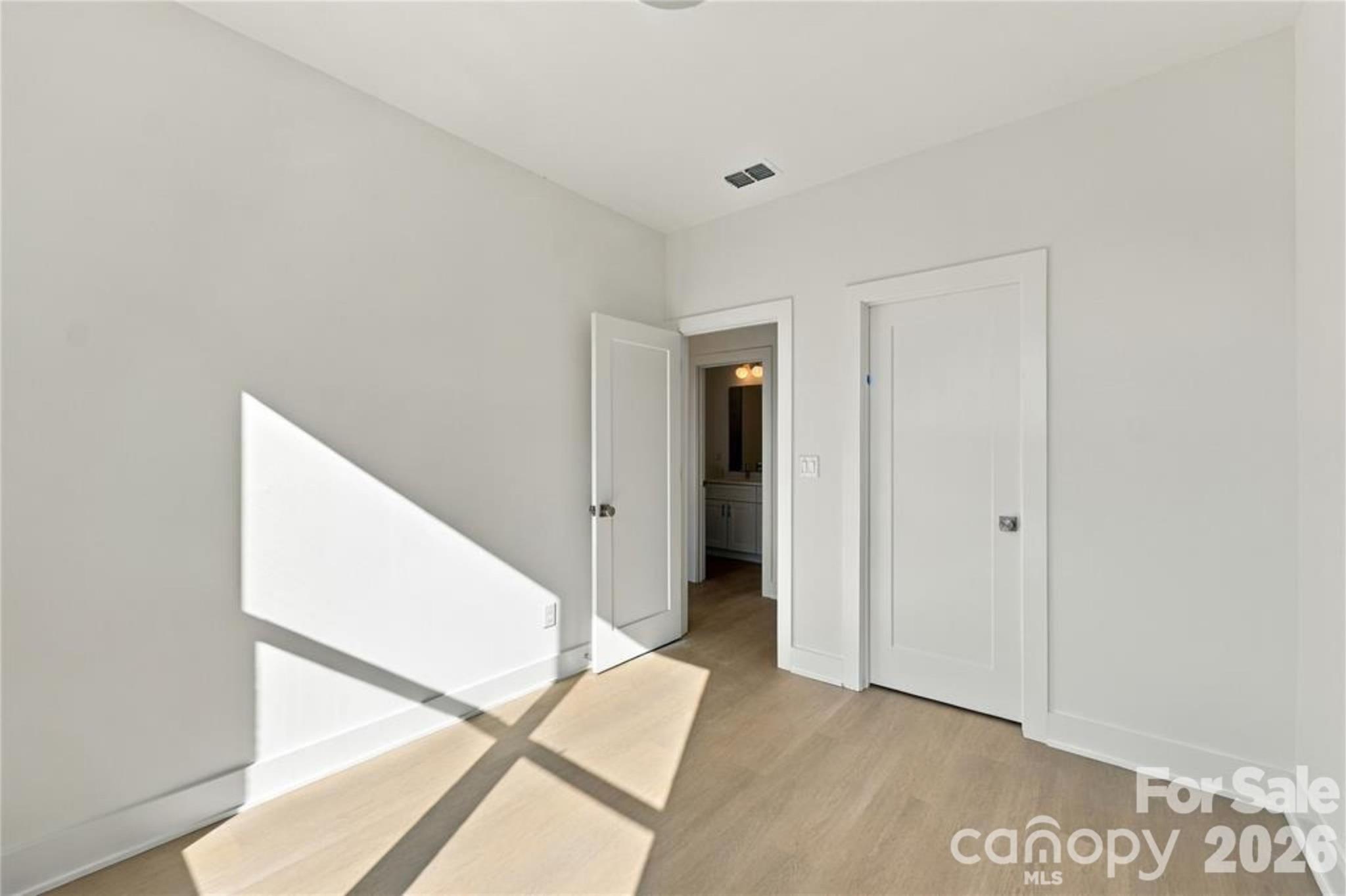 509 Oak Street Property Photo 24