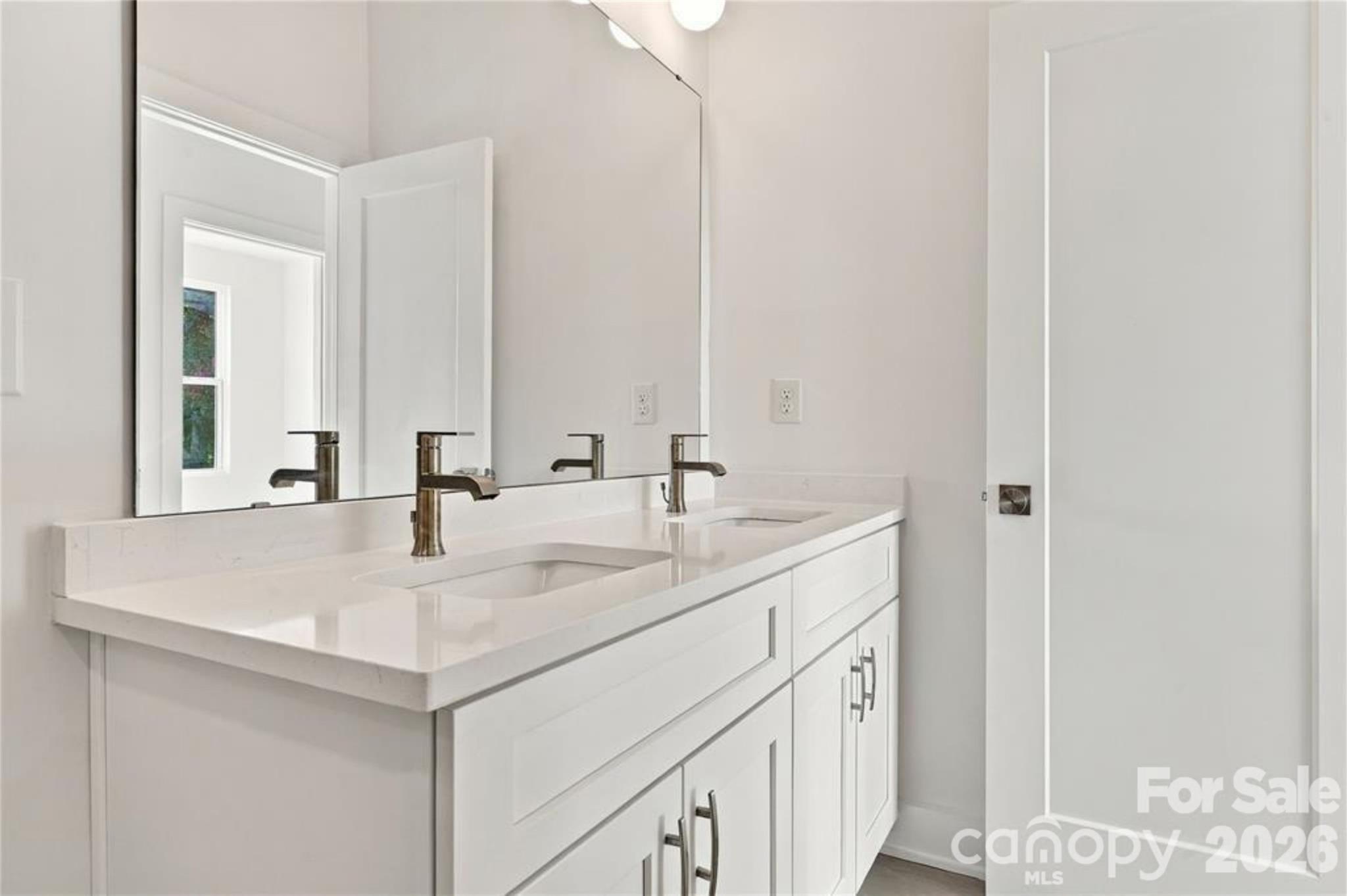 509 Oak Street Property Photo 28