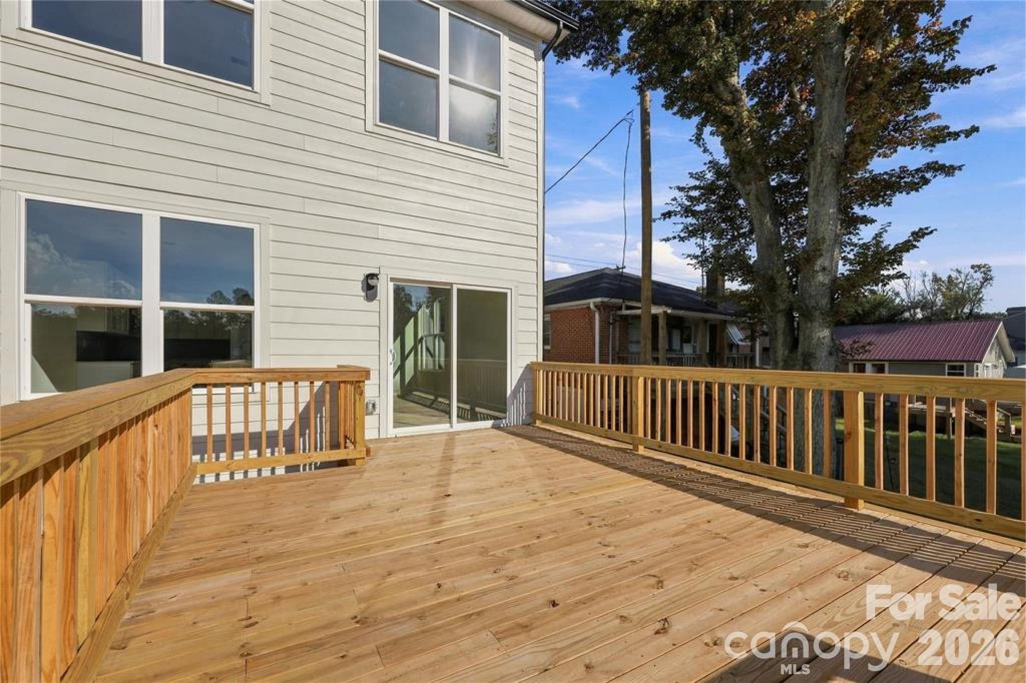 509 Oak Street Property Photo 35