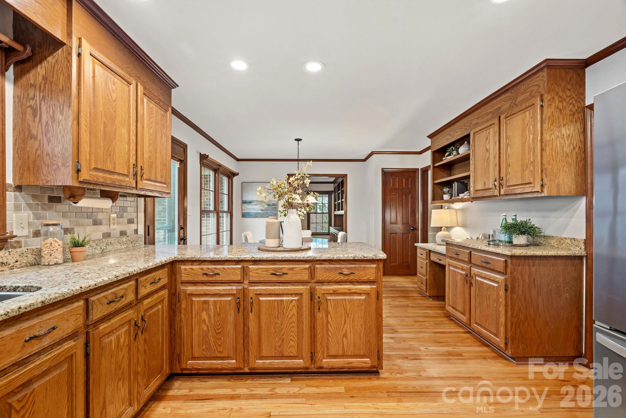 2716 Oldenway Drive Property Photo 10