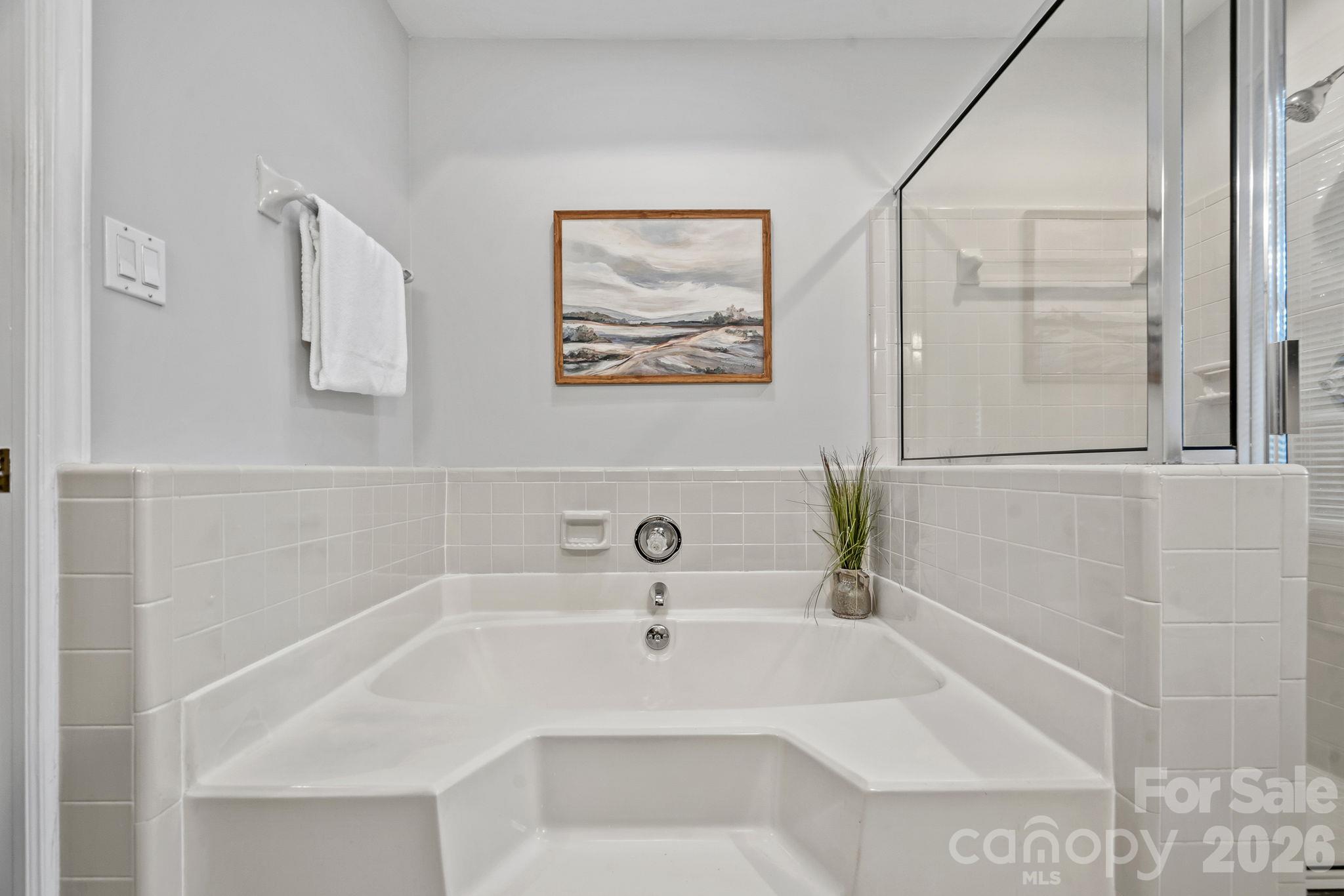 2716 Oldenway Drive Property Photo 20