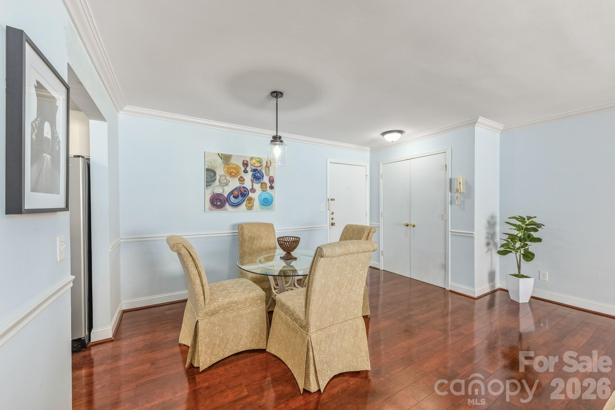 1323 Queens Road 421 Property Photo 6