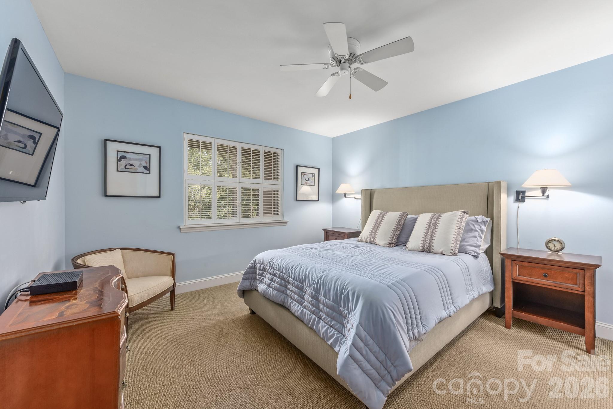 1323 Queens Road 421 Property Photo 10