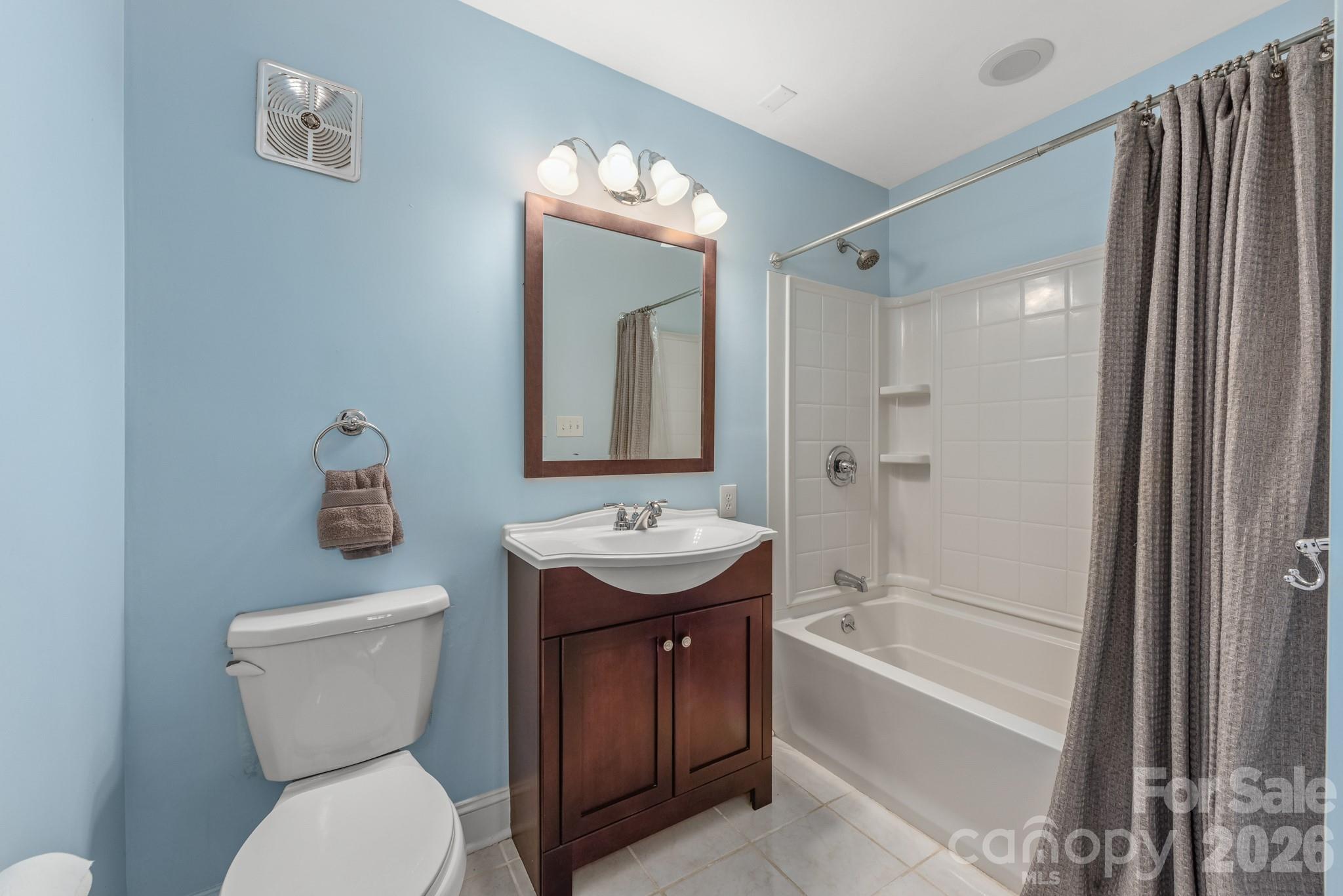 1323 Queens Road 421 Property Photo 13