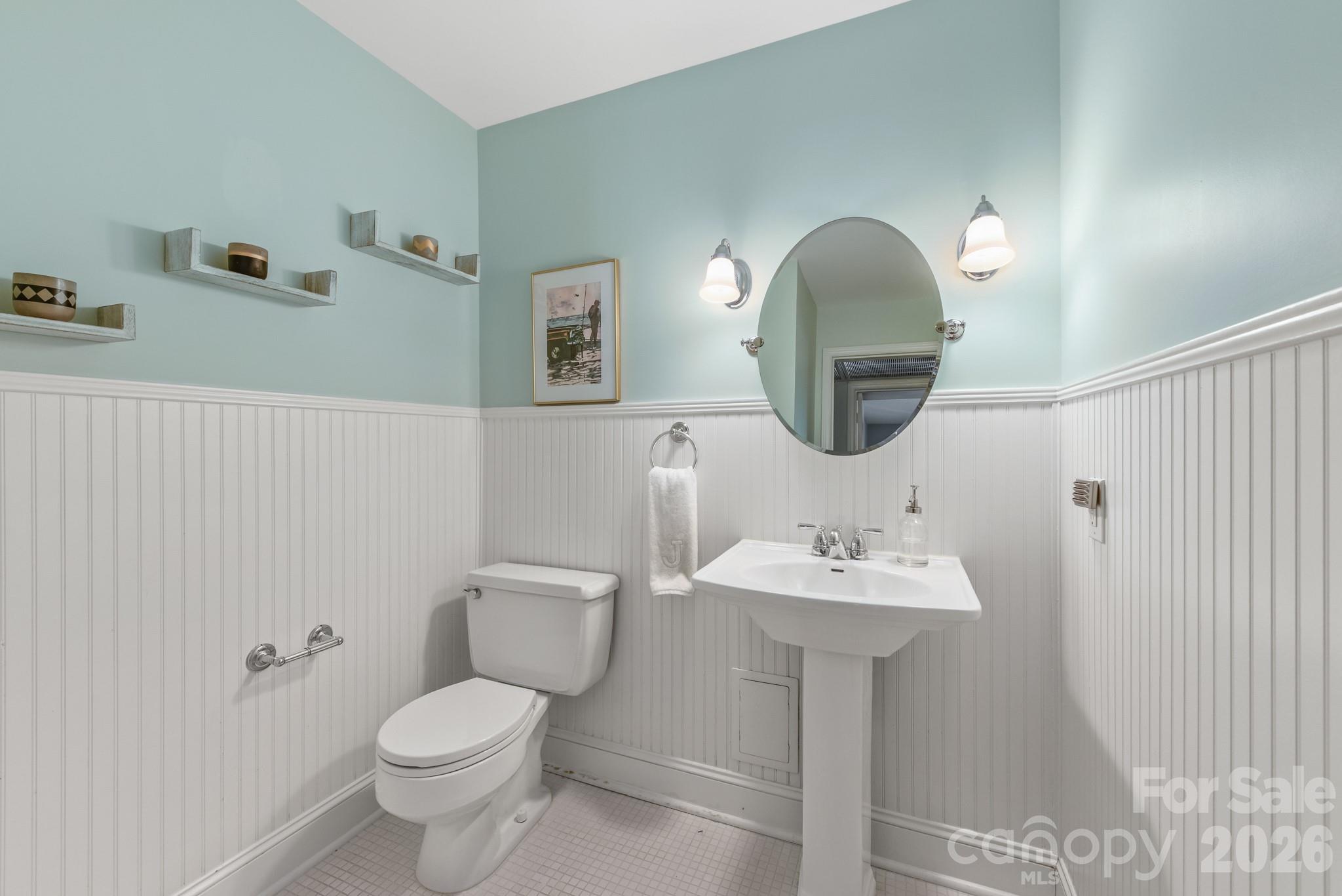 1323 Queens Road 421 Property Photo 15