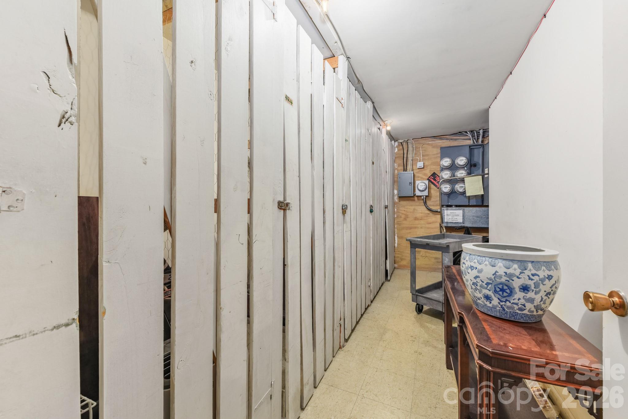 1323 Queens Road 421 Property Photo 17