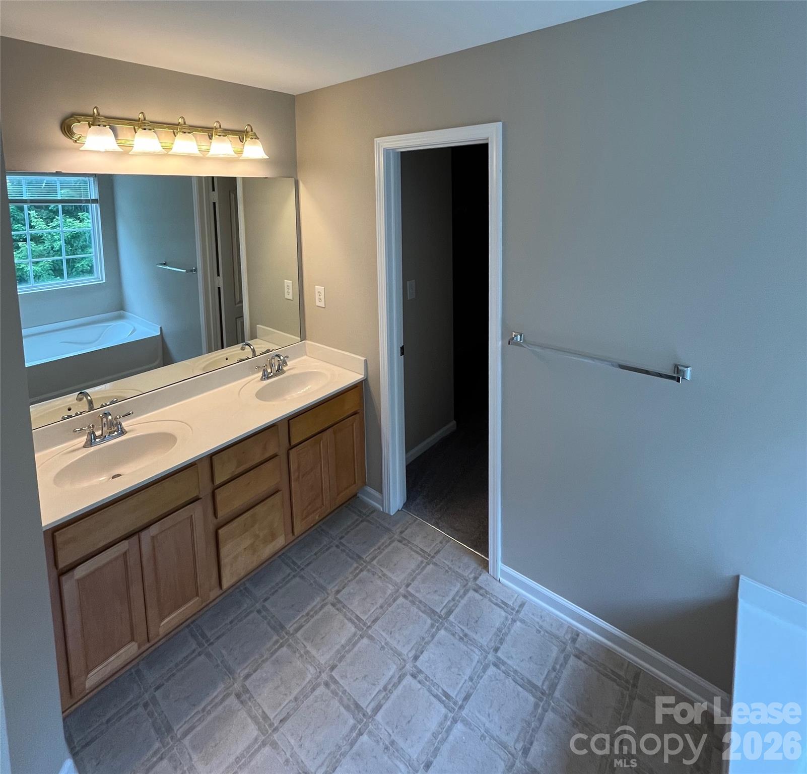 15315 Edgewater Forest Lane Property Photo 33