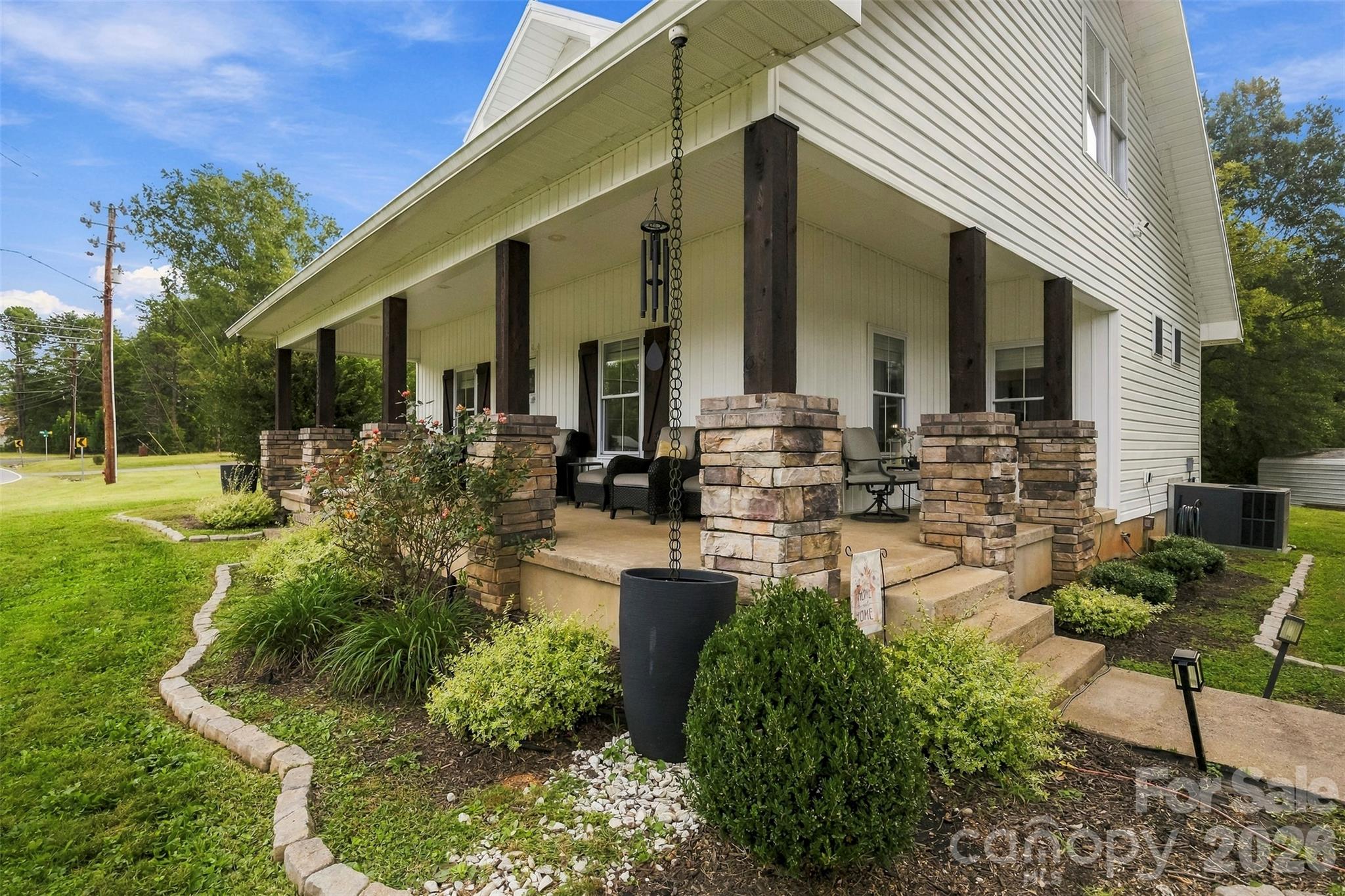 2832 Beaty Road Property Photo 2