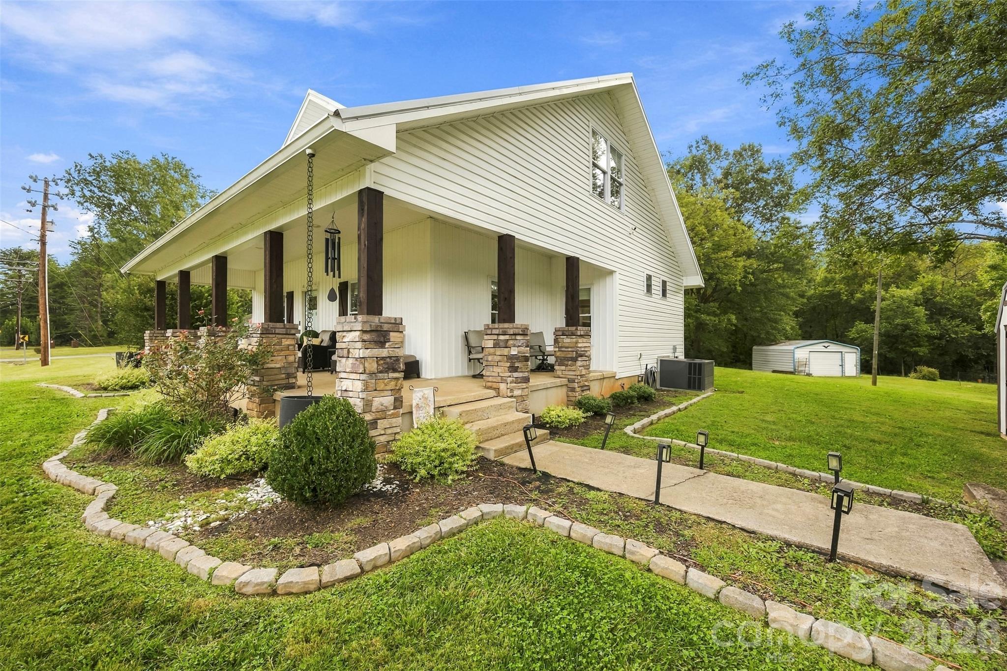 2832 Beaty Road Property Photo 3