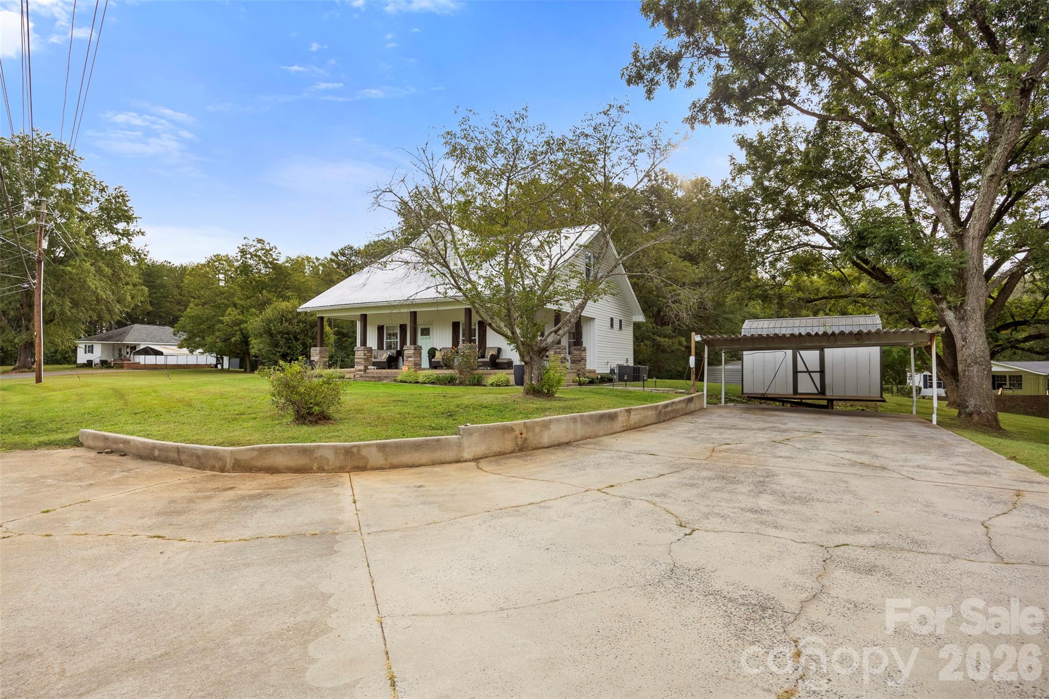 2832 Beaty Road Property Photo 5