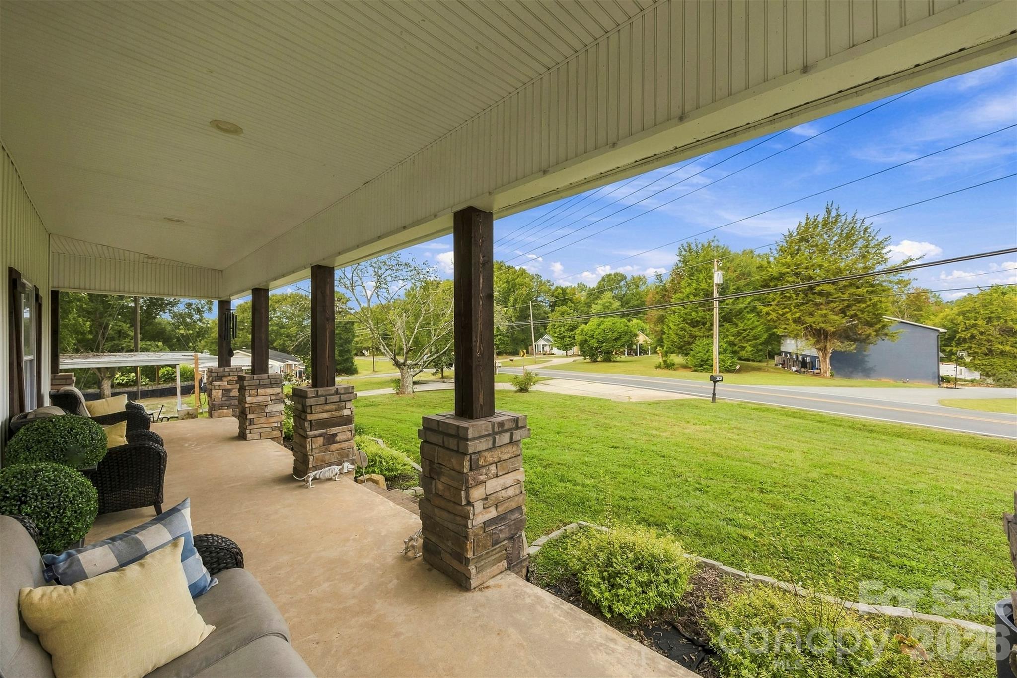 2832 Beaty Road Property Photo 8