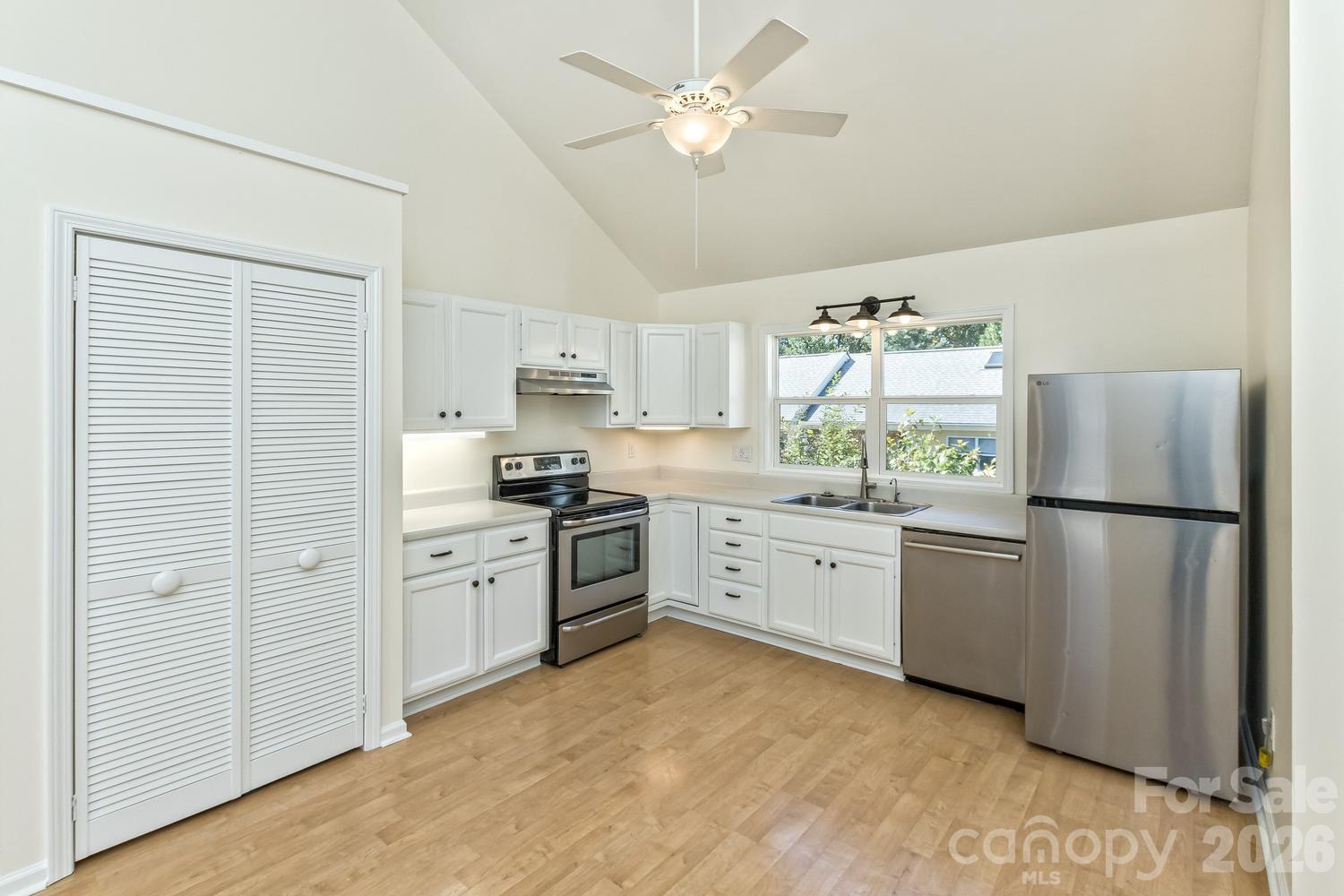 43 Vermont Court D13 Property Photo 14