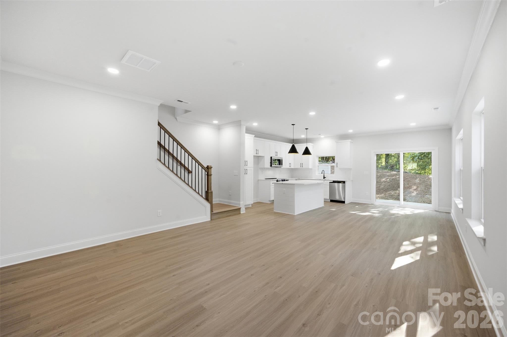 605 Coulwood Drive Property Photo 8