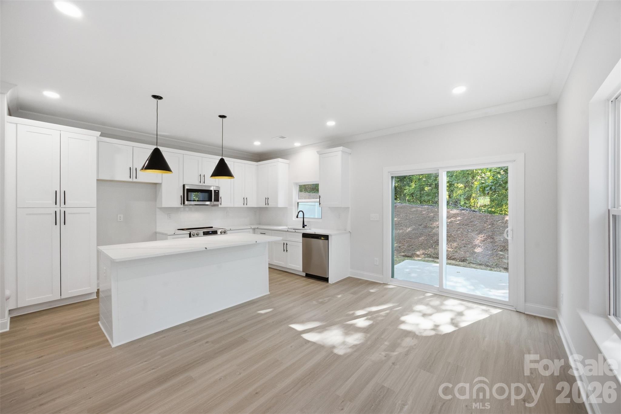 605 Coulwood Drive Property Photo 9