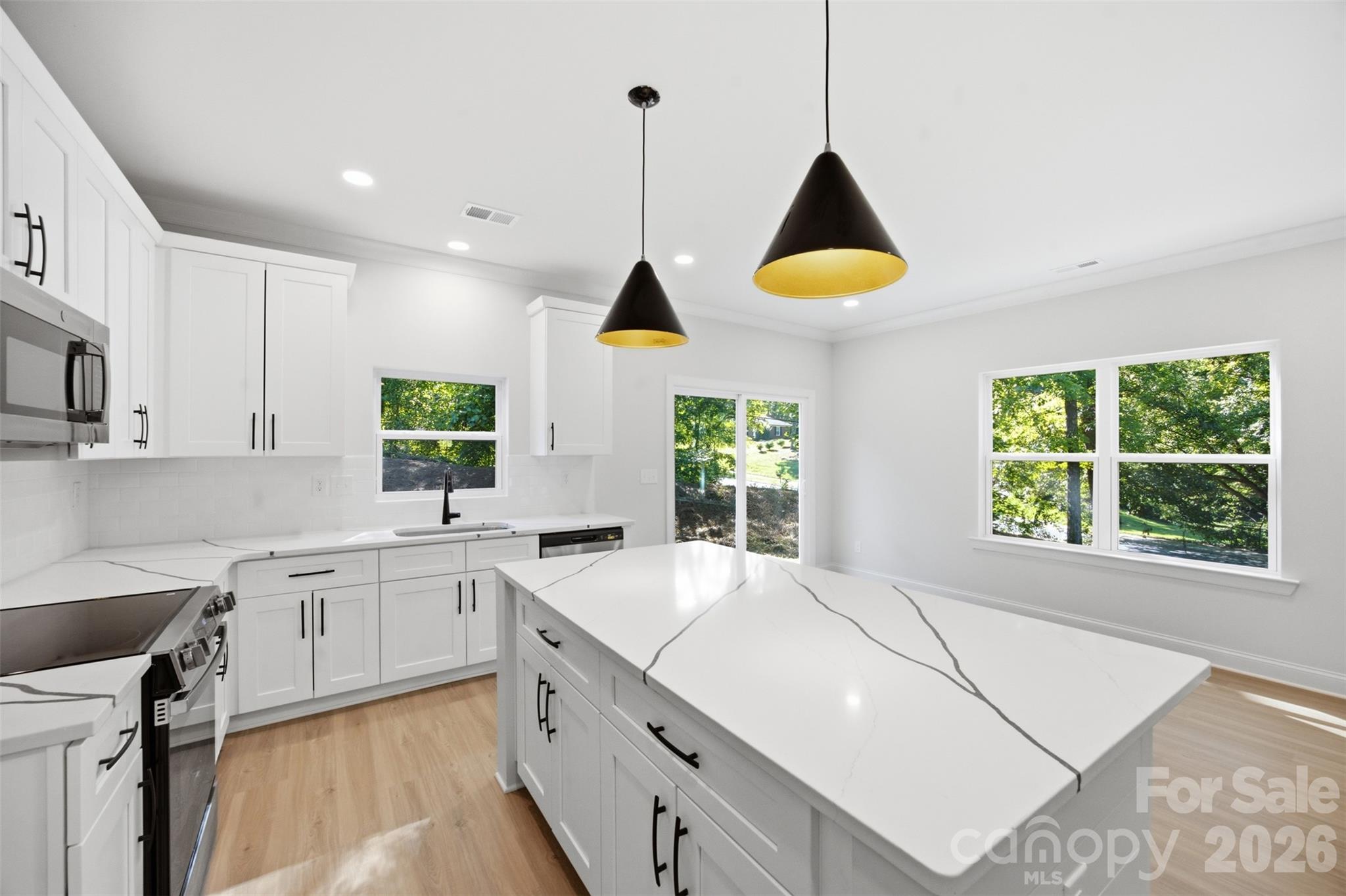 605 Coulwood Drive Property Photo 14