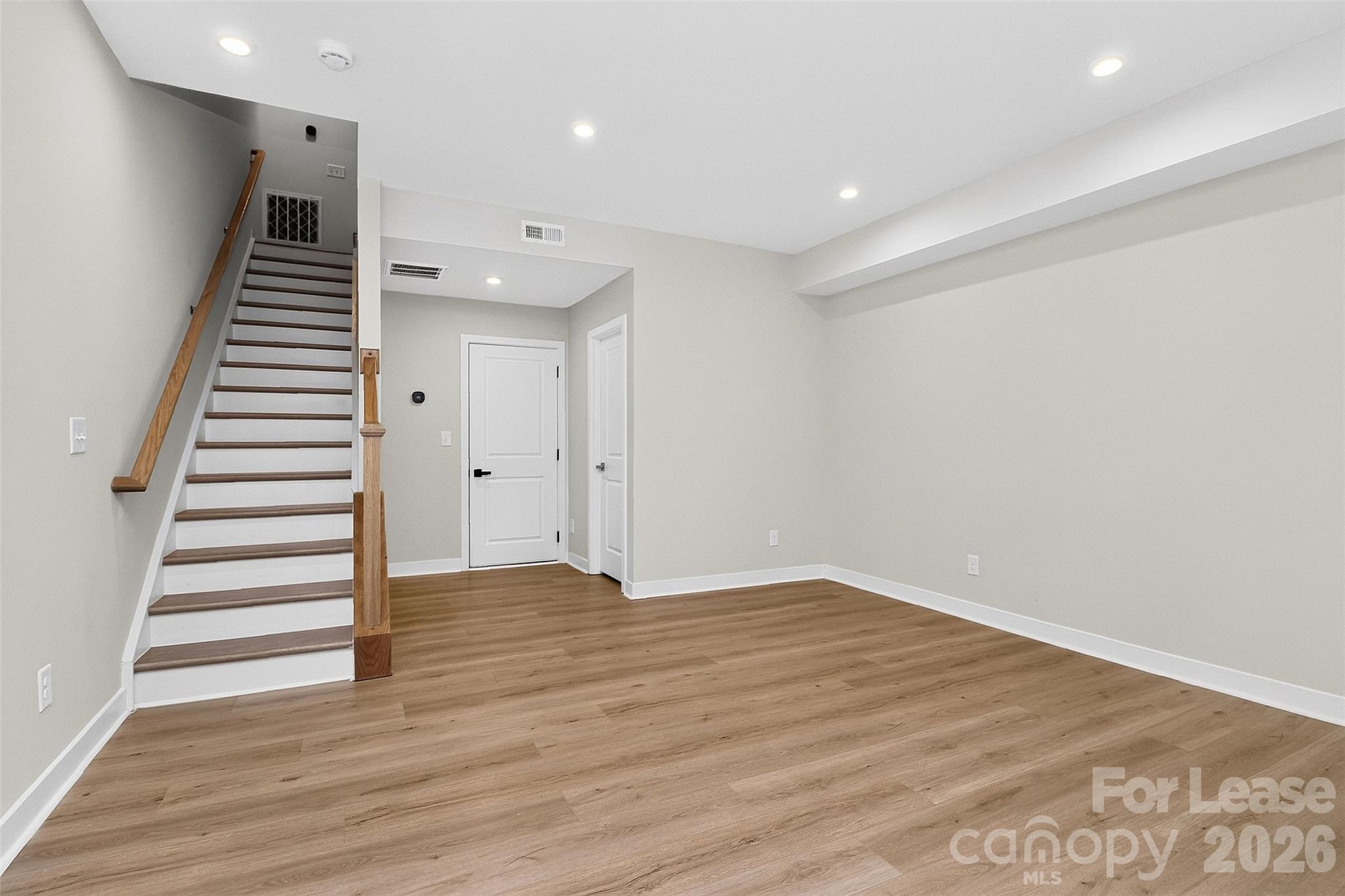 1062 Simcoe Lane Property Photo 4