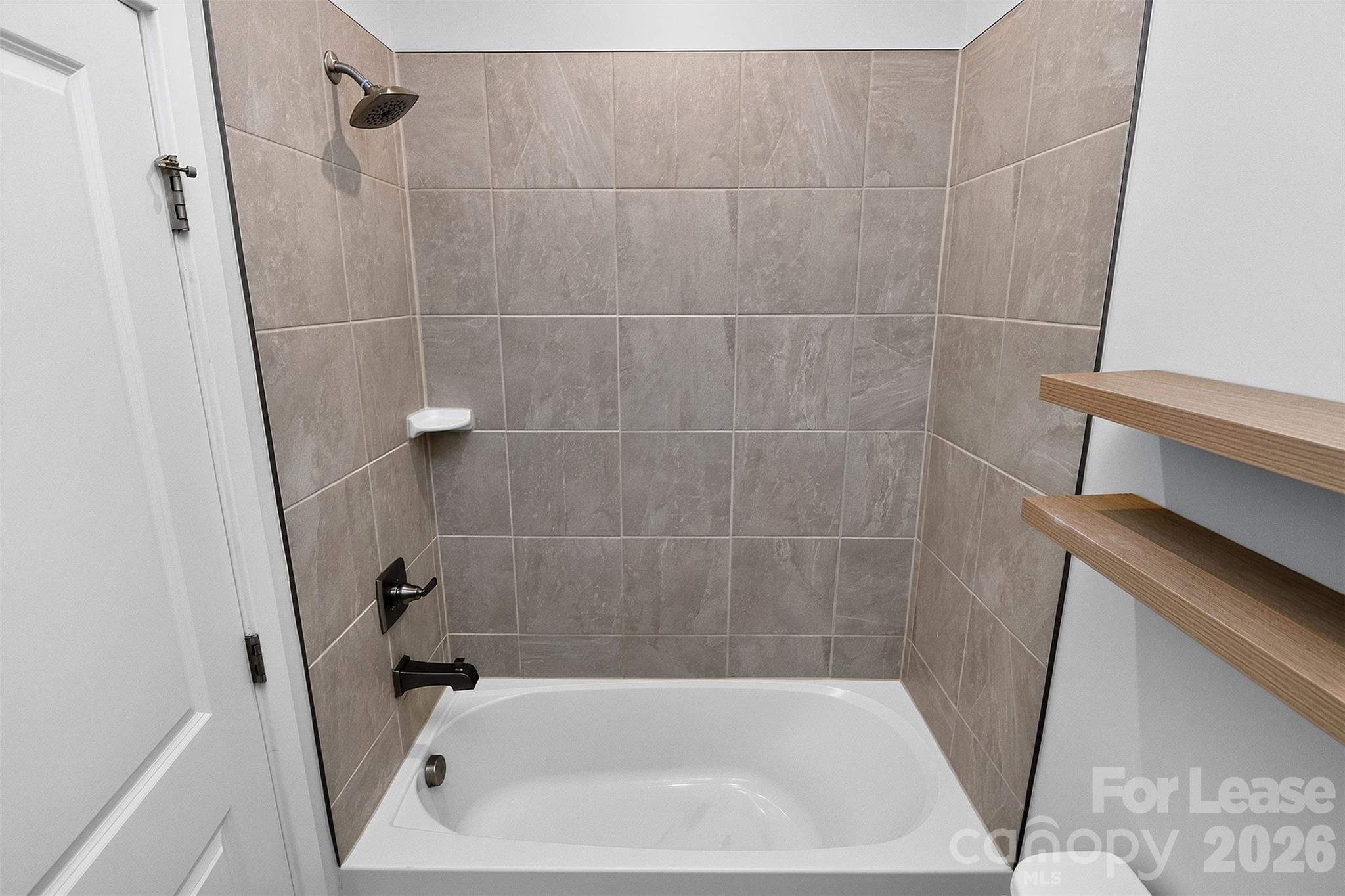 1062 Simcoe Lane Property Photo 28