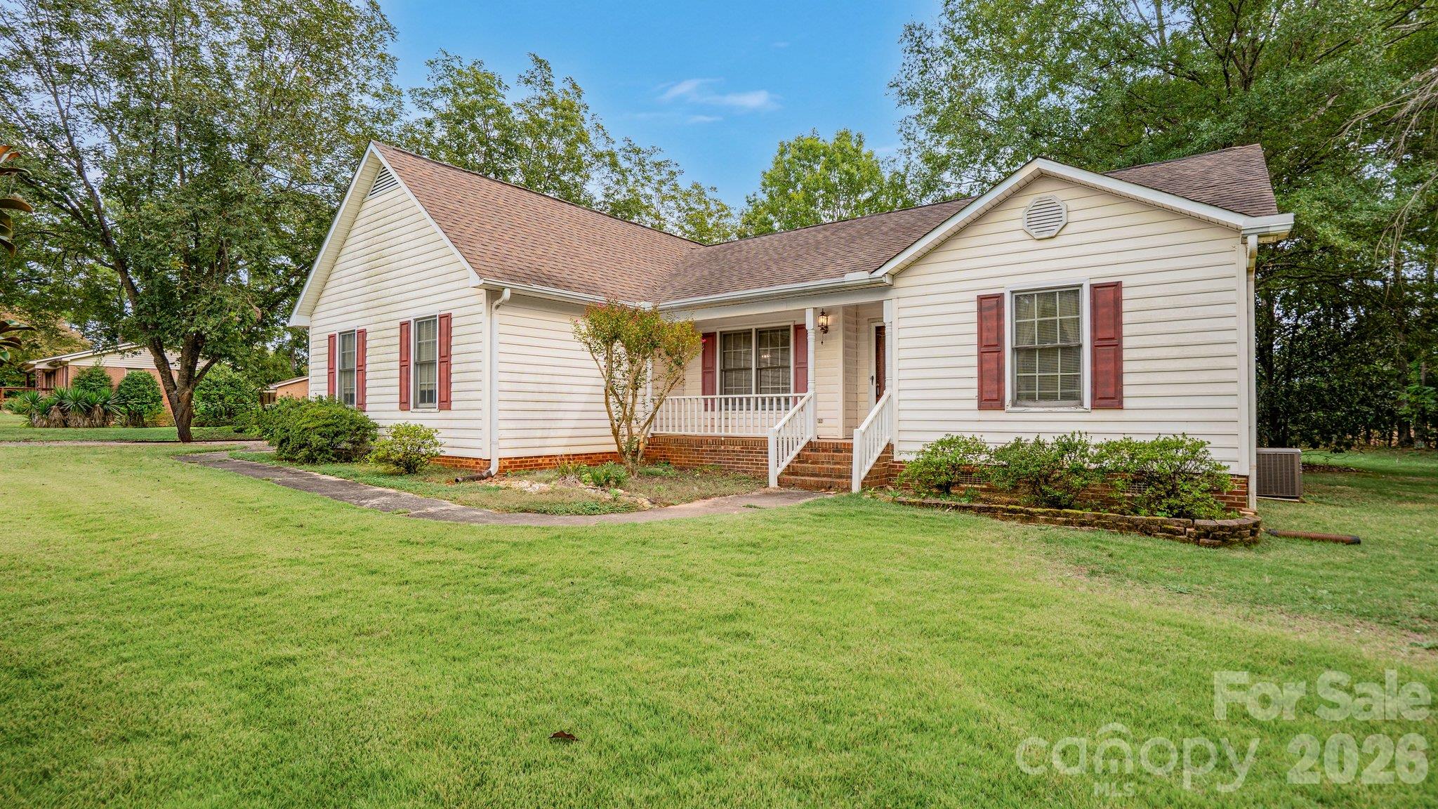 6009 Mooresville Road Property Photo 3
