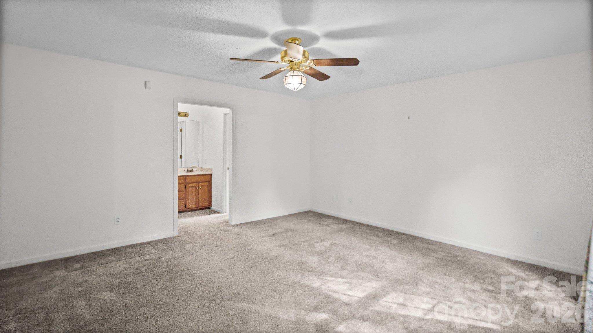 6009 Mooresville Road Property Photo 7
