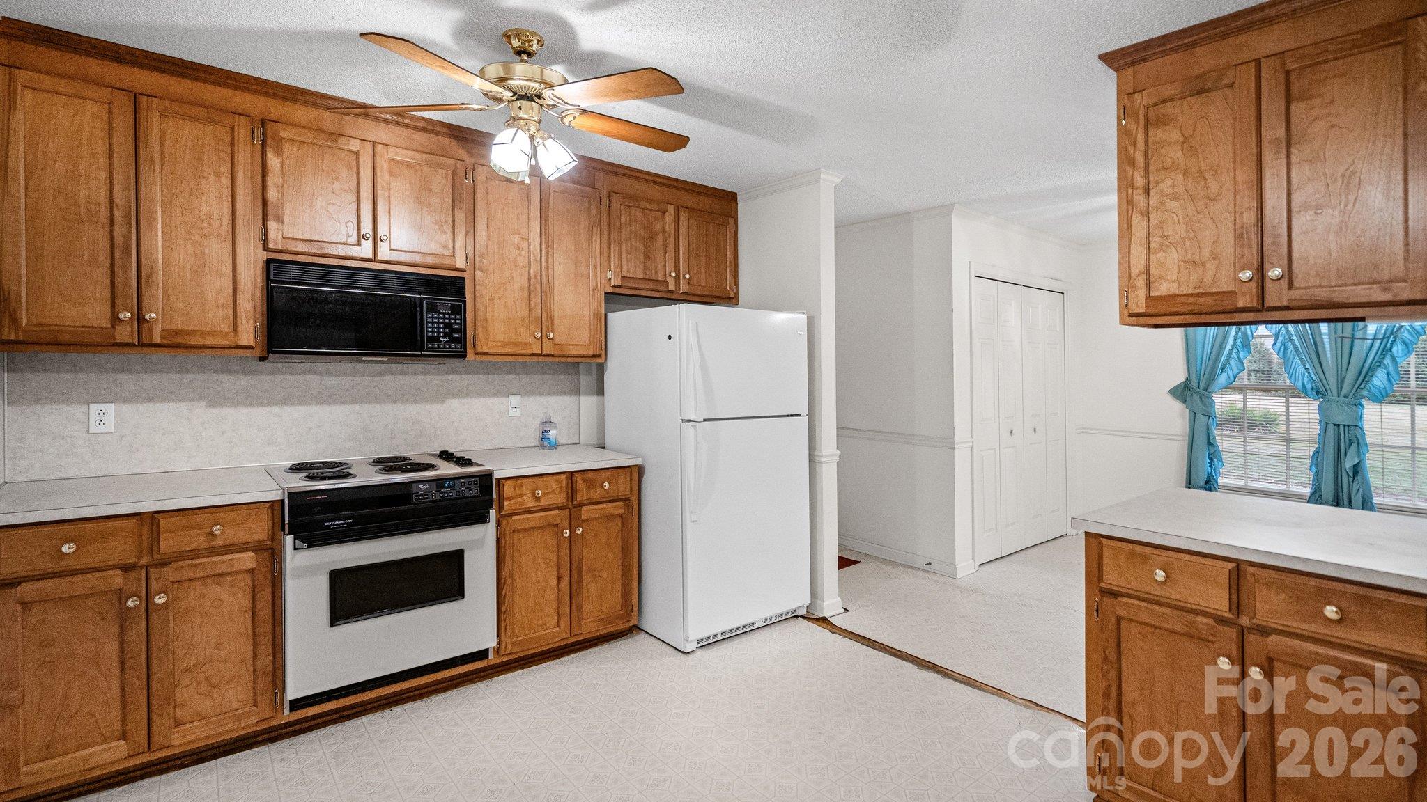 6009 Mooresville Road Property Photo 11